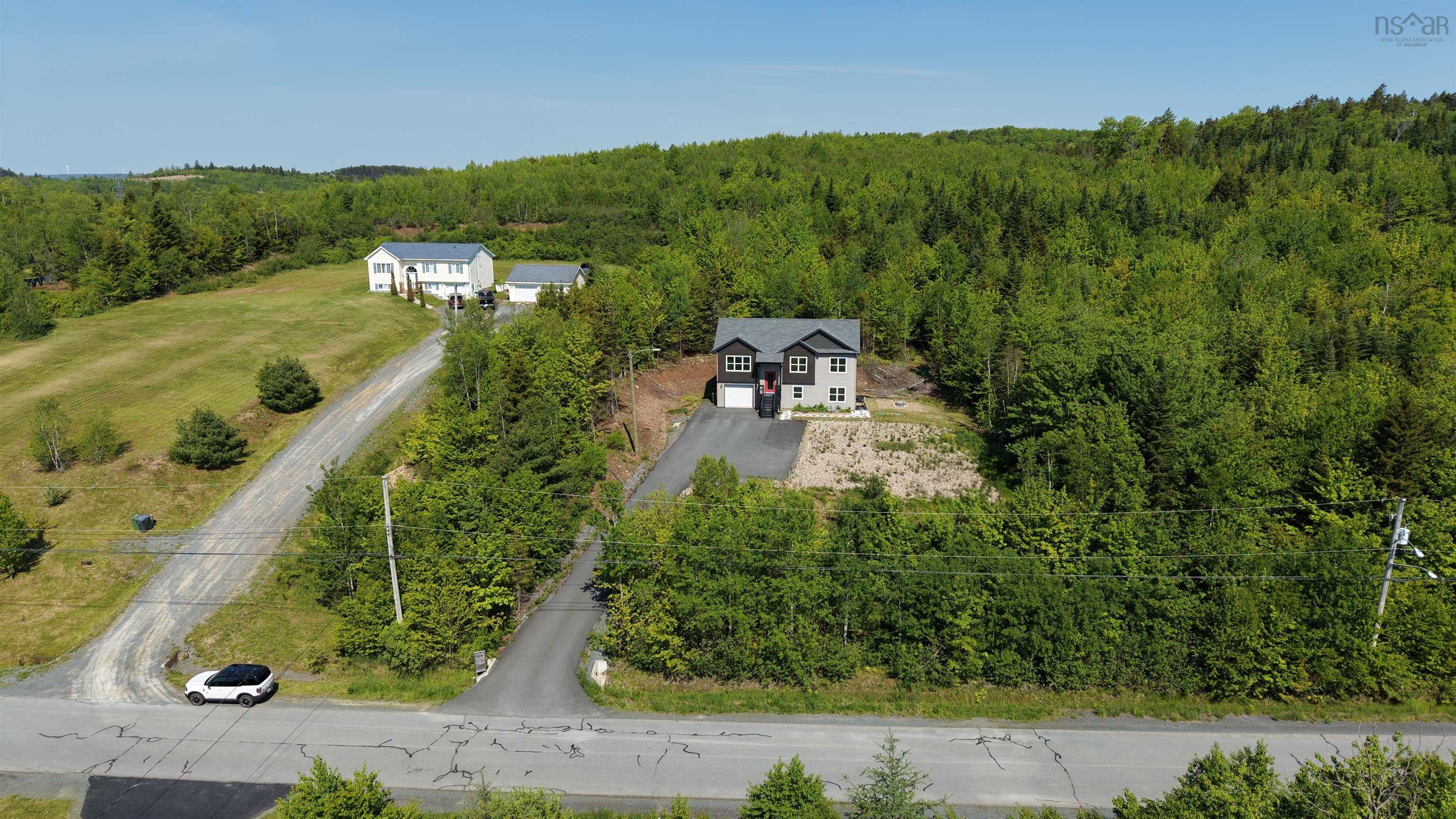 $699,000.00: 115 Lindforest Court, Middle Sackville
