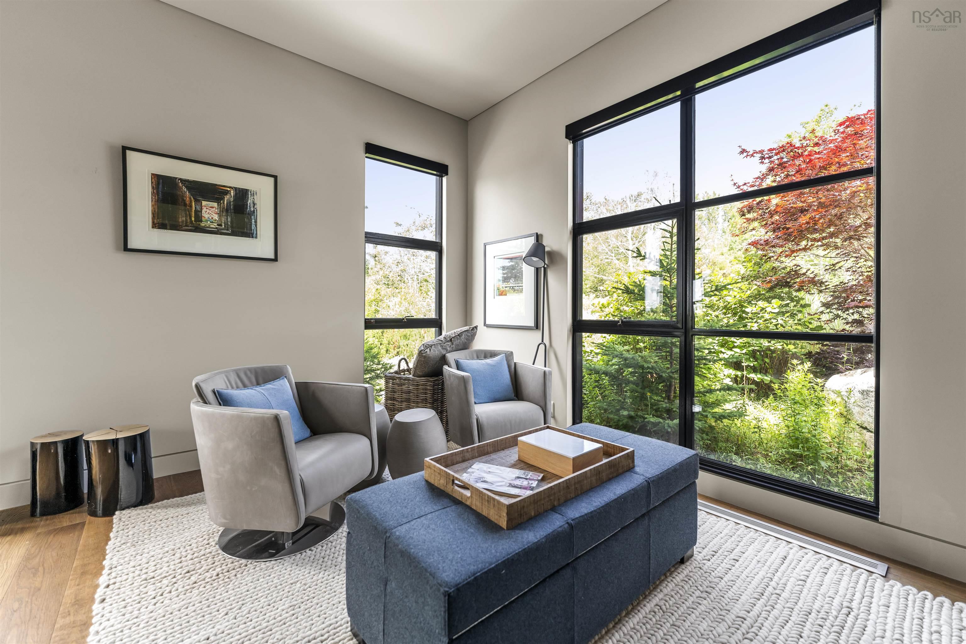 $1,990,000.00: 6999 Highway 3, Hunts Point