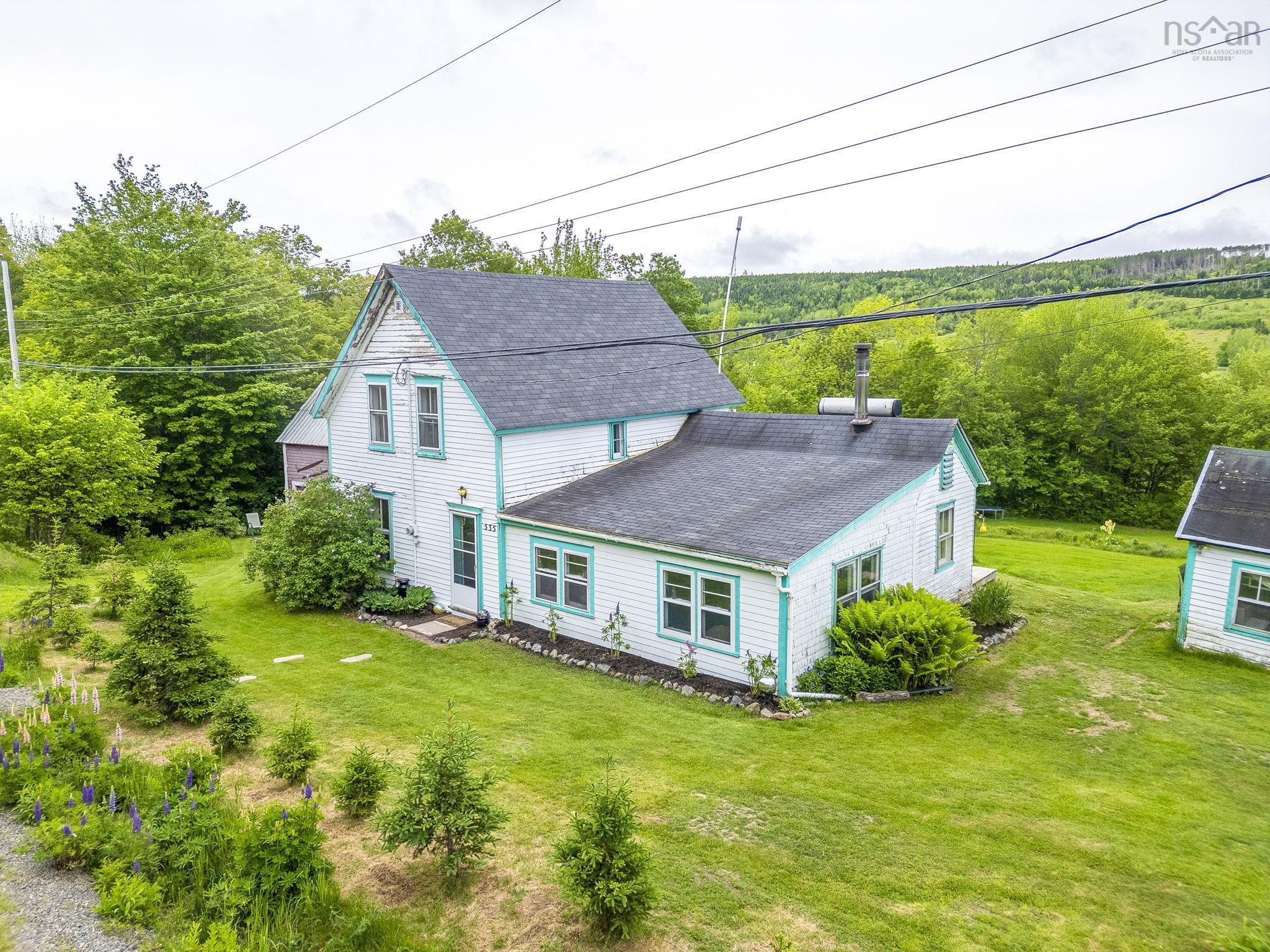 $219,900.00: 535 E River East Side Road, Glencoe