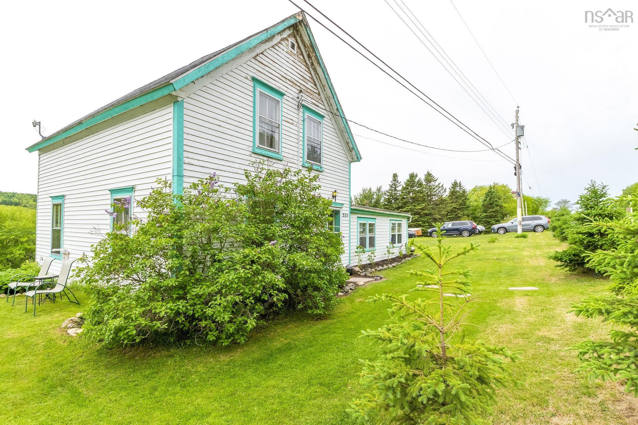 $219,900.00: 535 E River East Side Road, Glencoe