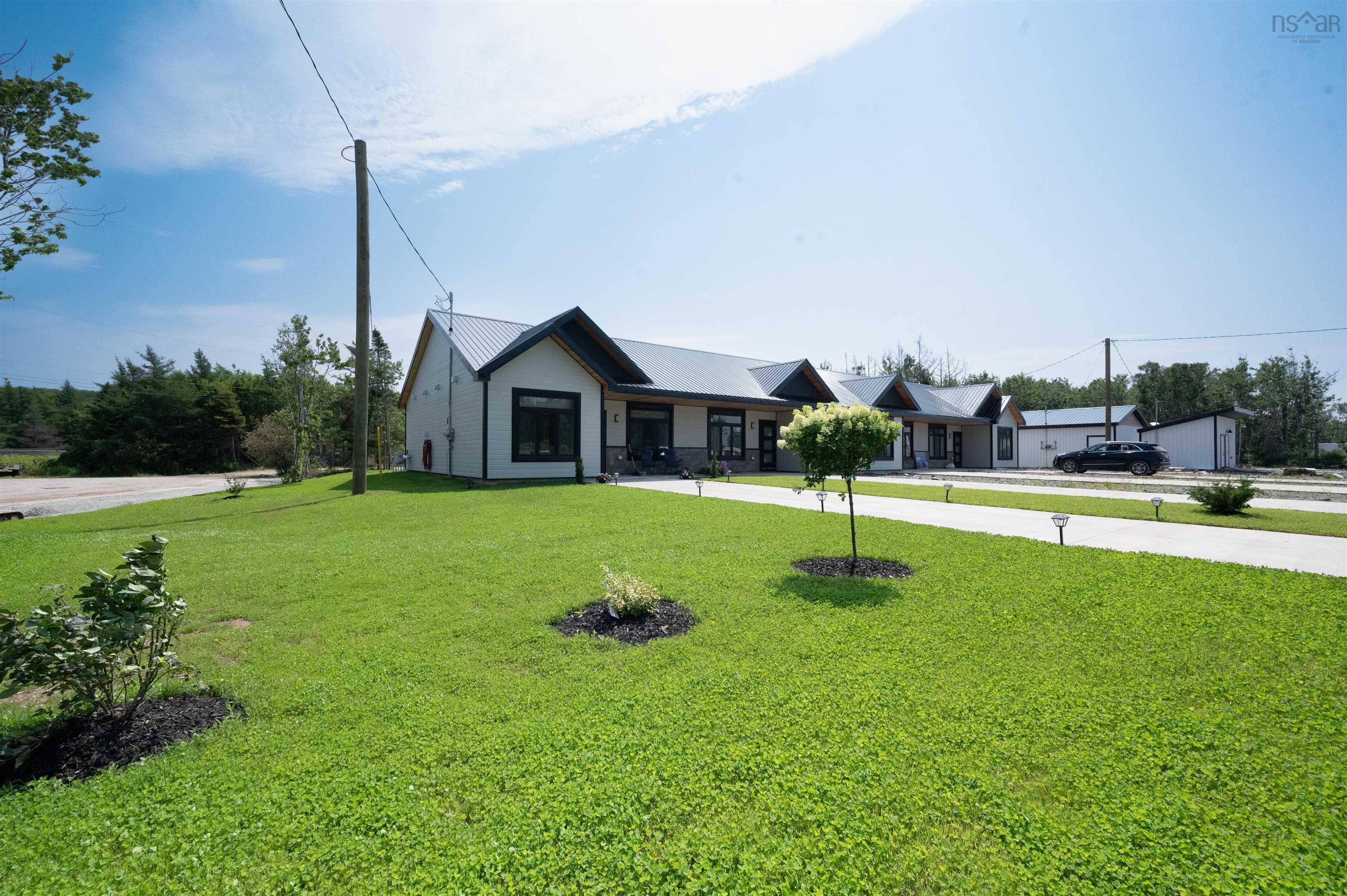$1,249,000.00: 7,9,11,13 Joel Lane, Chéticamp