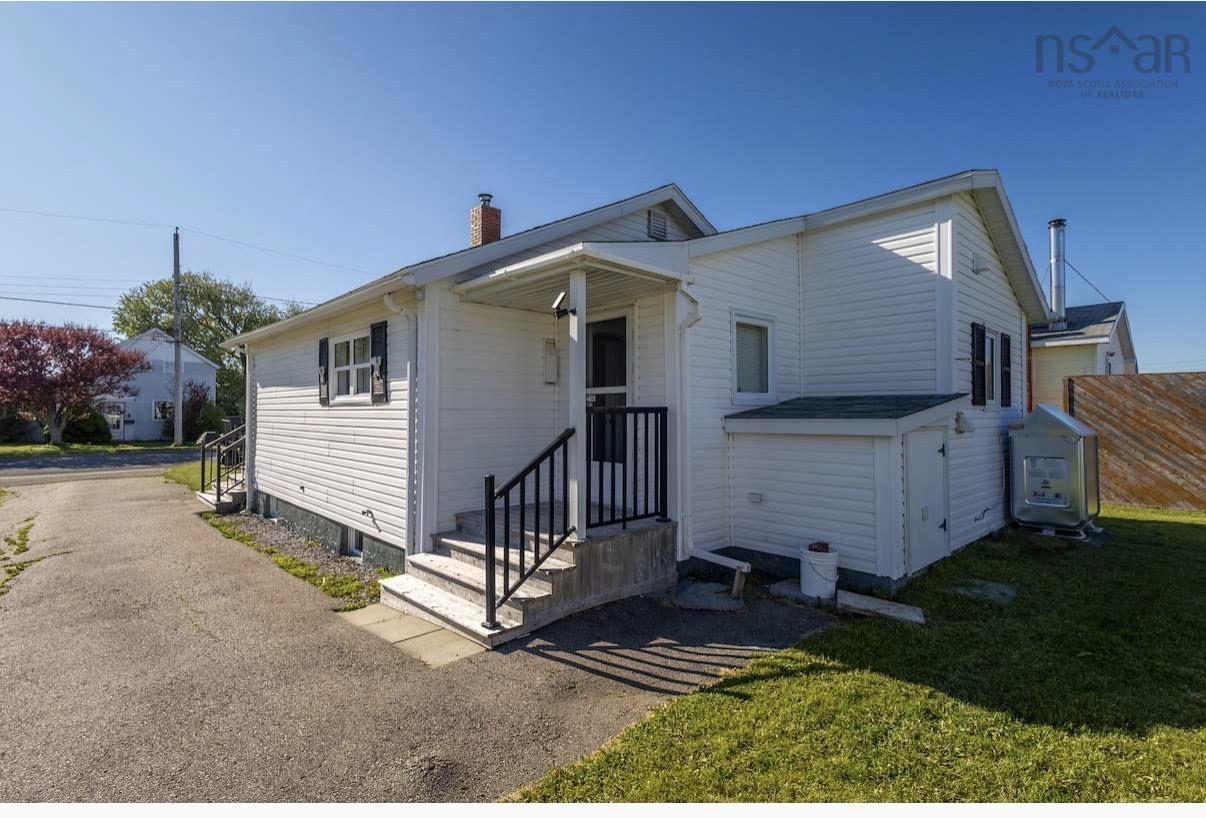 $159,000.00: 366 12th Street, New Waterford