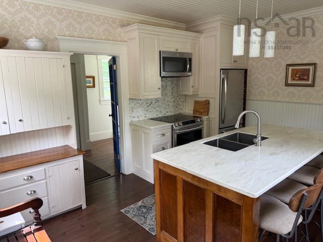 $425,000.00: 9682 Highway 221, Canning
