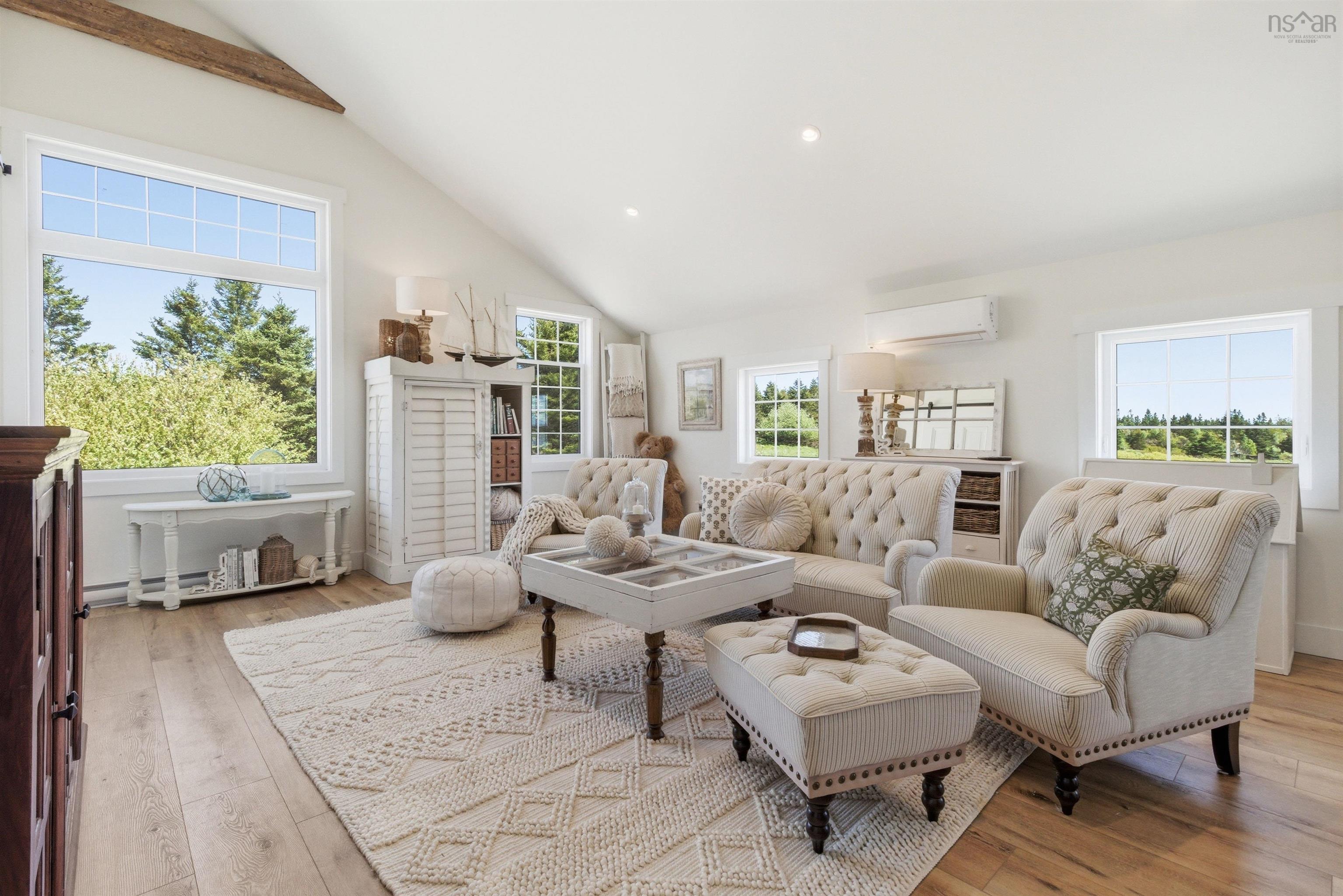 $3,550,000.00: 19 Seashore Lane, Blandford
