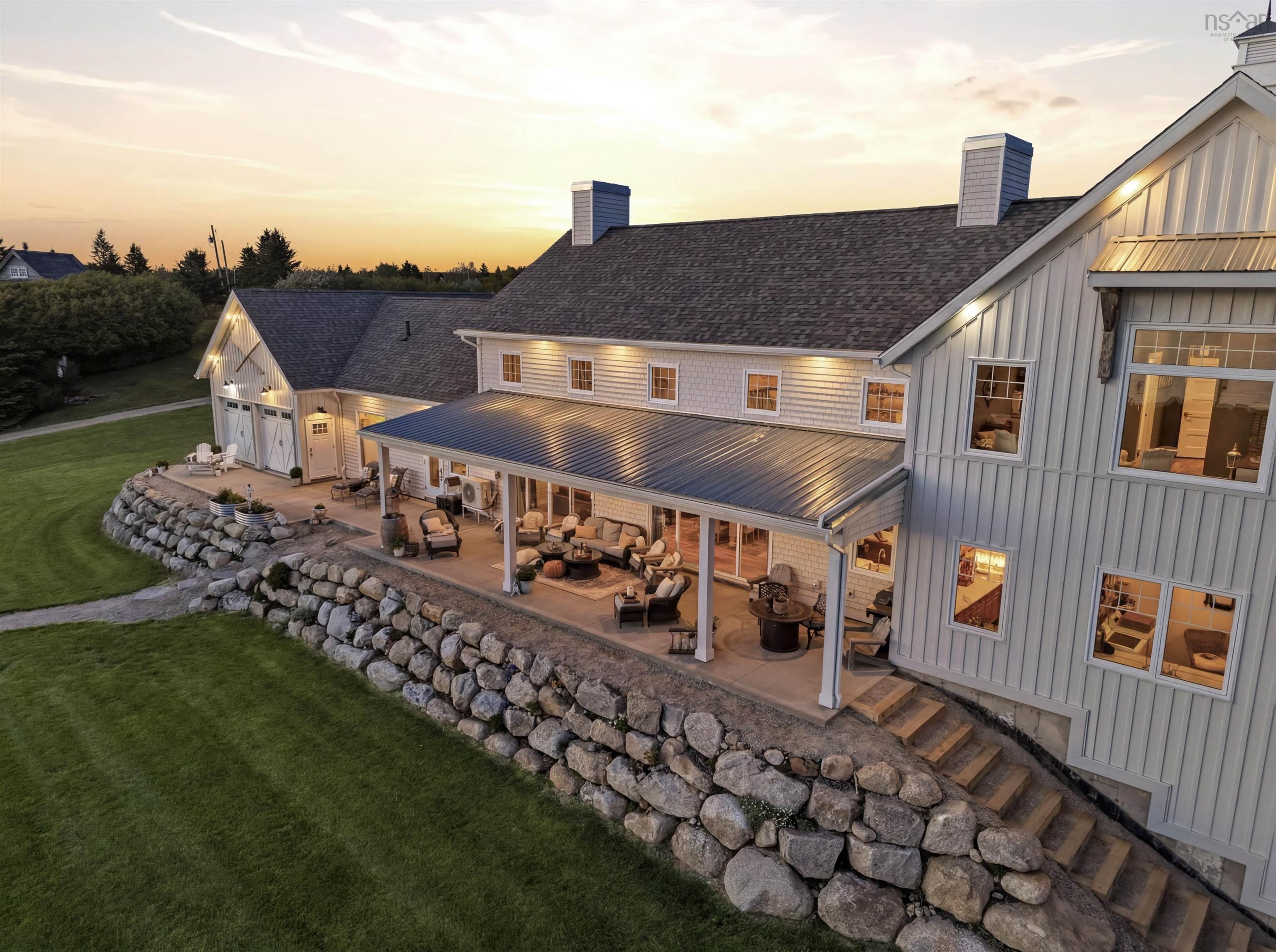 $3,550,000.00: 19 Seashore Lane, Blandford