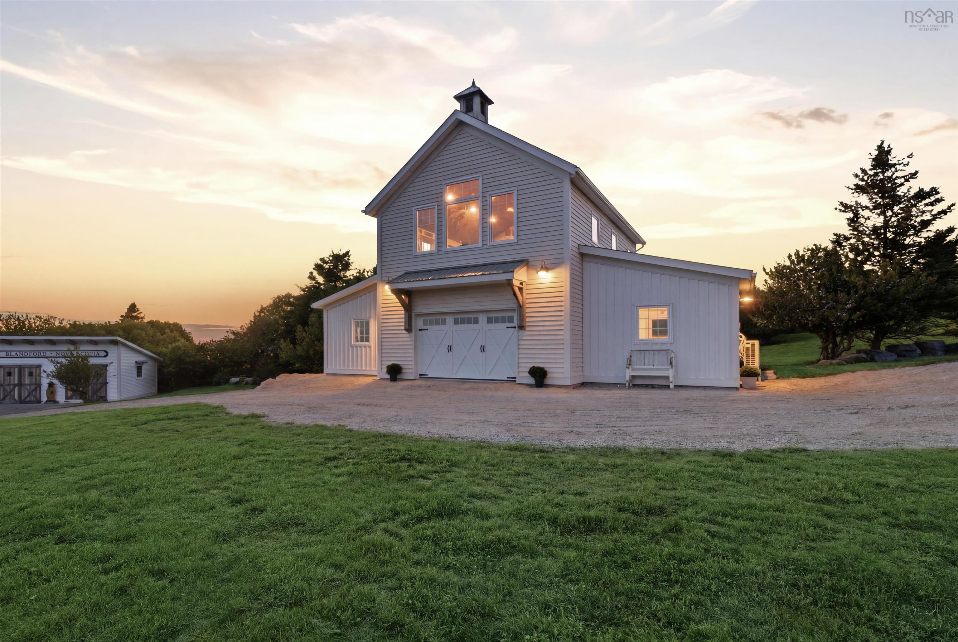 $3,550,000.00: 19 Seashore Lane, Blandford