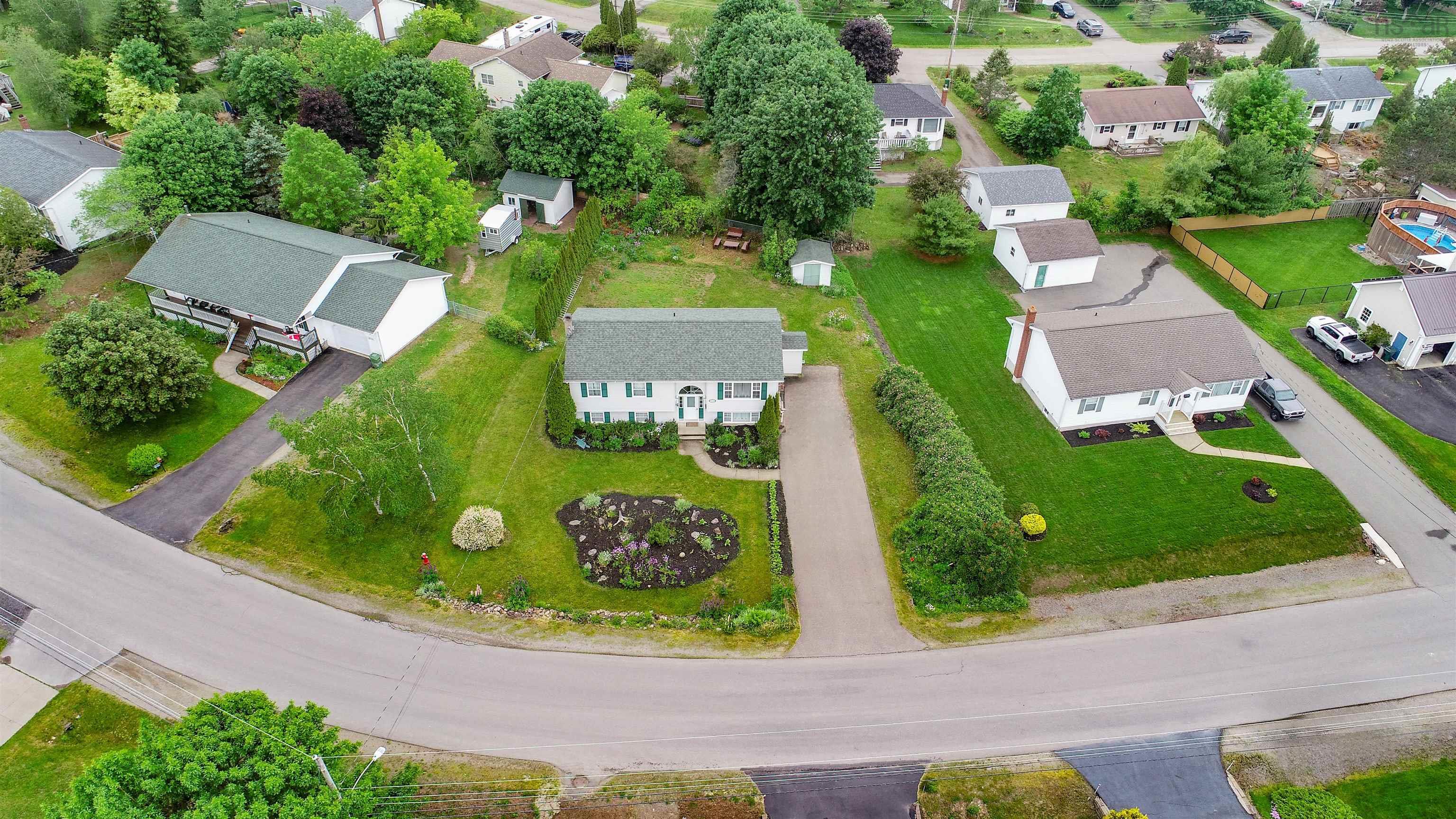 $499,900.00: 1030 Club Crescent ,New Minas, New Minas