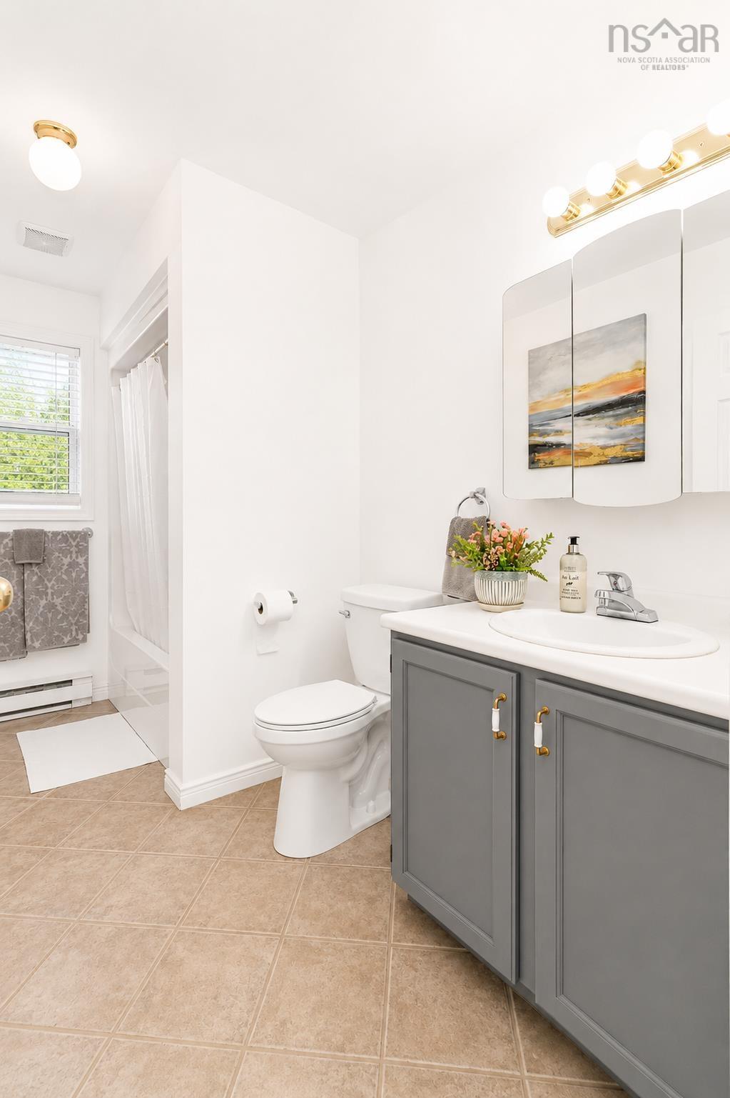 $499,900.00: 1030 Club Crescent ,New Minas, New Minas