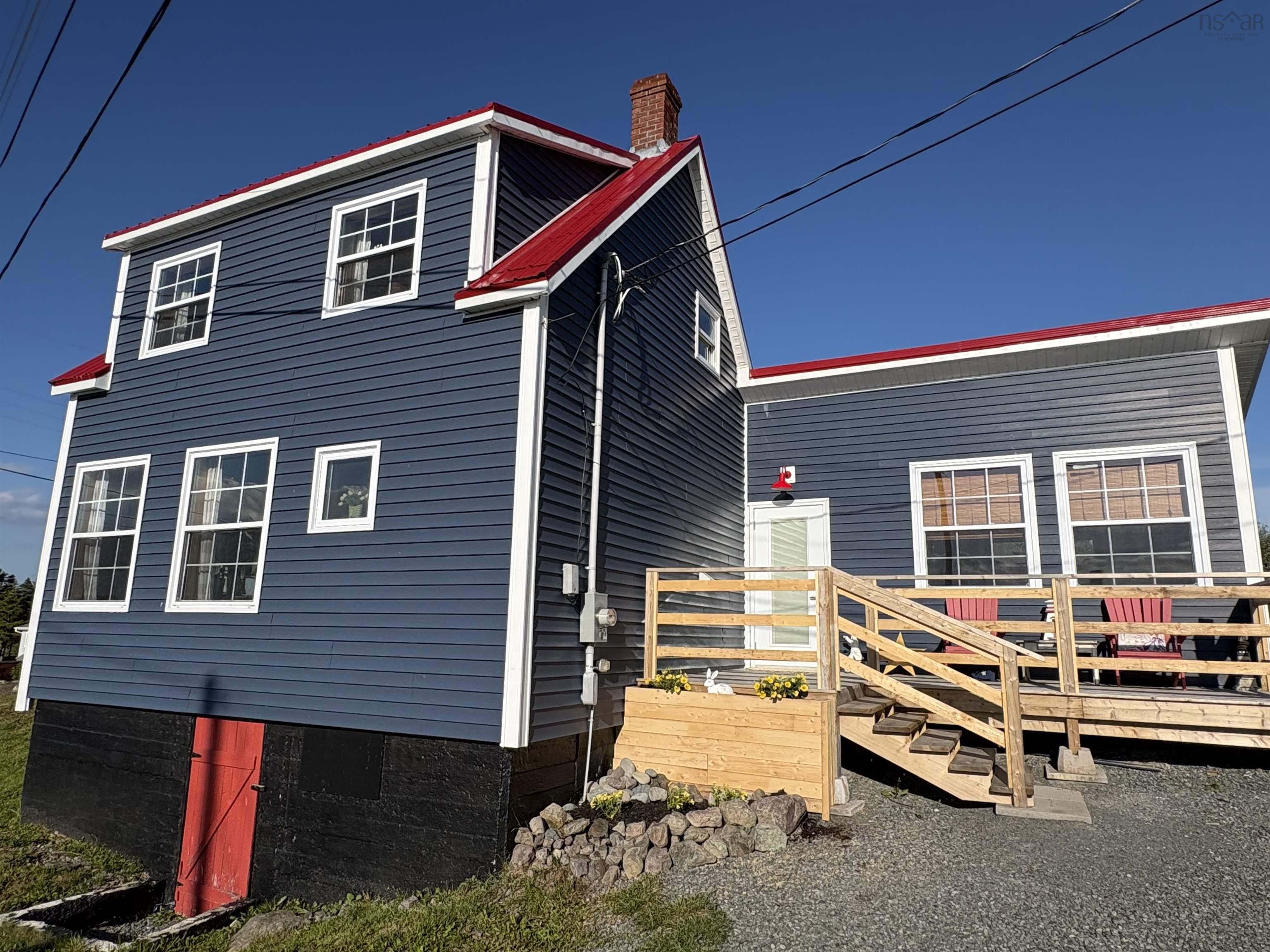 $249,900.00: 379 South Side Petit De Grat Road, Alderney Point