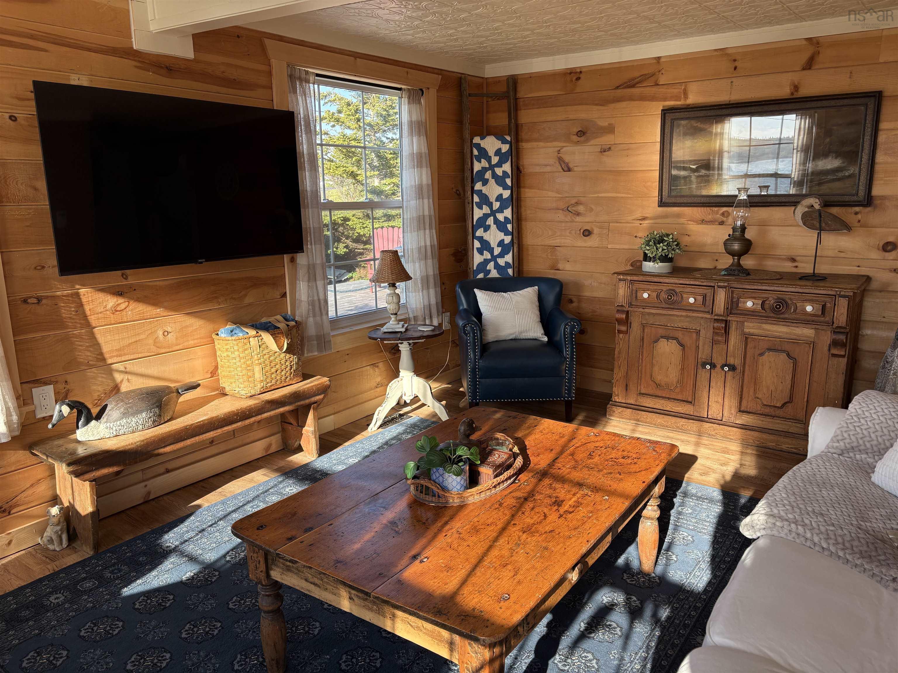 $249,900.00: 379 South Side Petit De Grat Road, Alderney Point