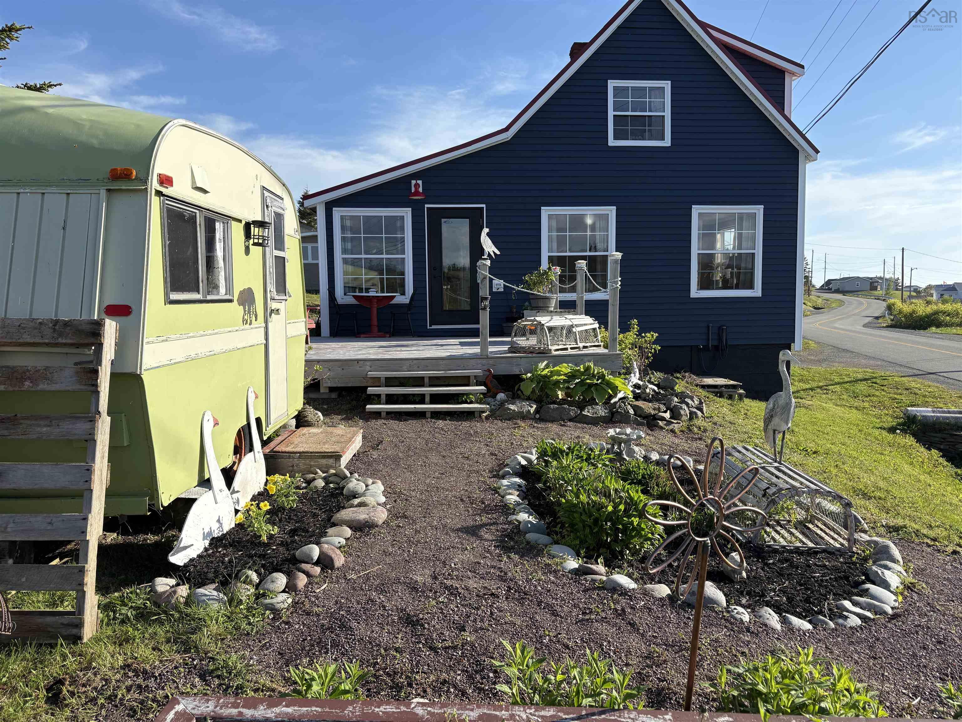 $249,900.00: 379 South Side Petit De Grat Road, Alderney Point