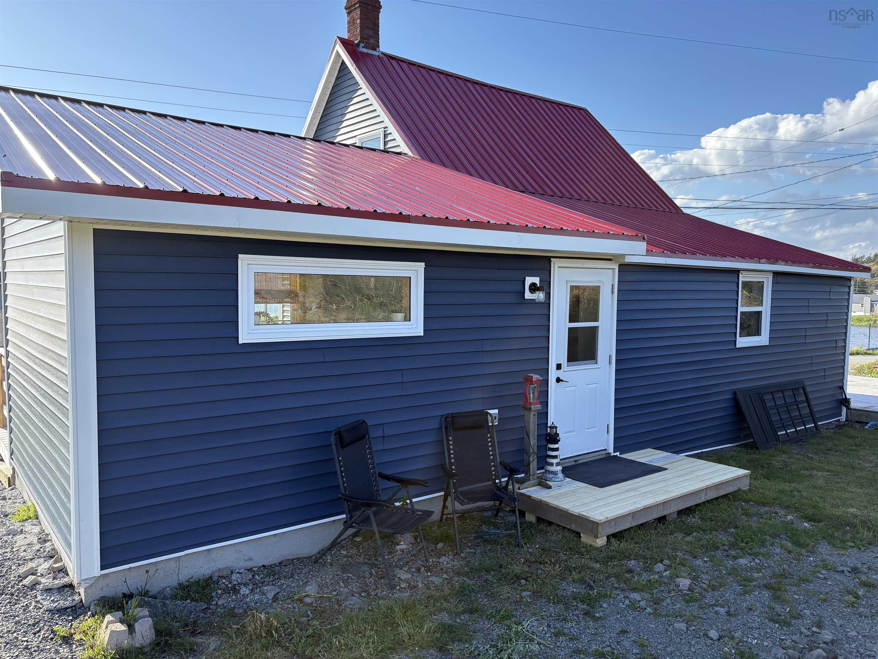 $249,900.00: 379 South Side Petit De Grat Road, Alderney Point