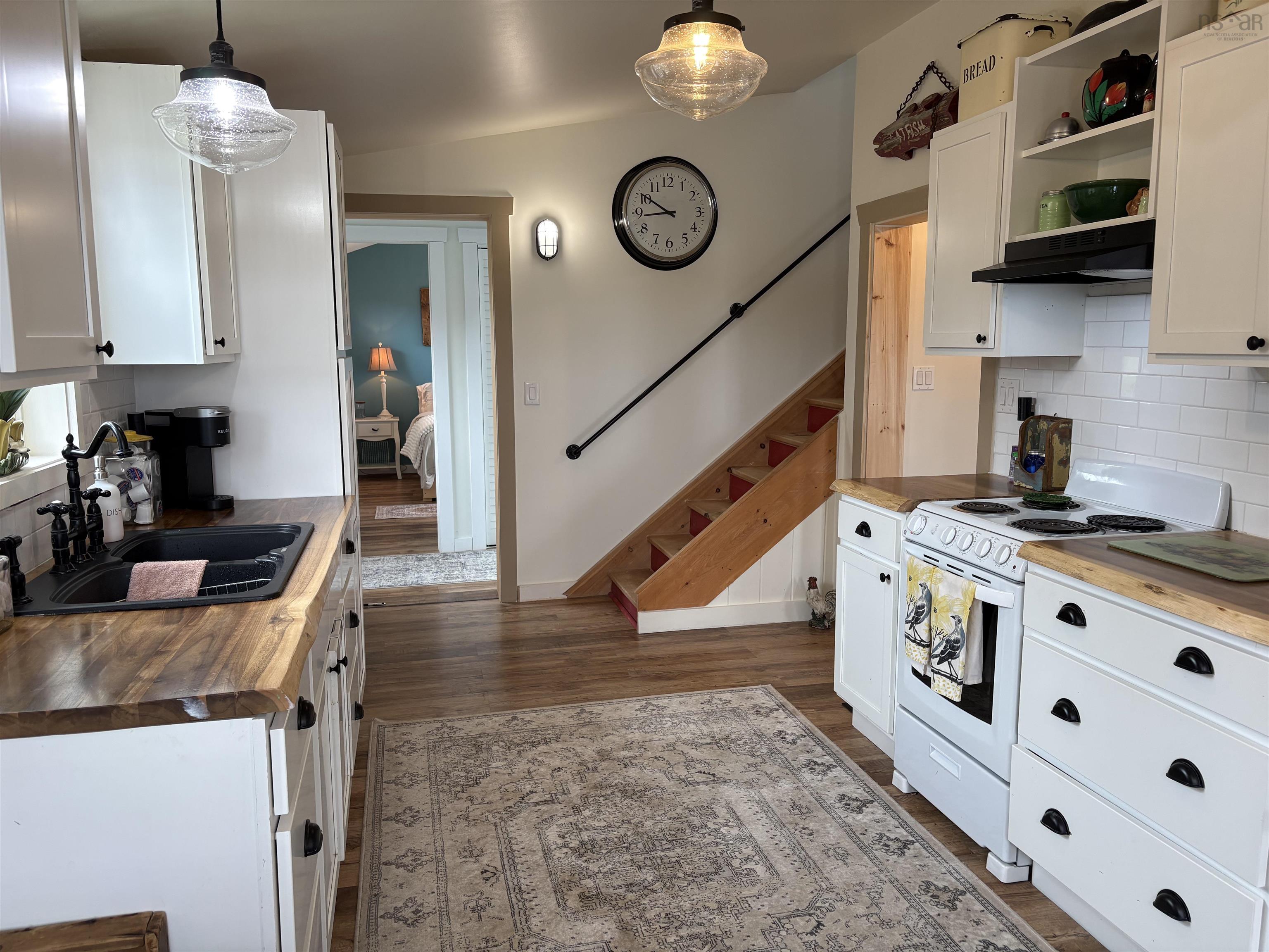 $249,900.00: 379 South Side Petit De Grat Road, Alderney Point