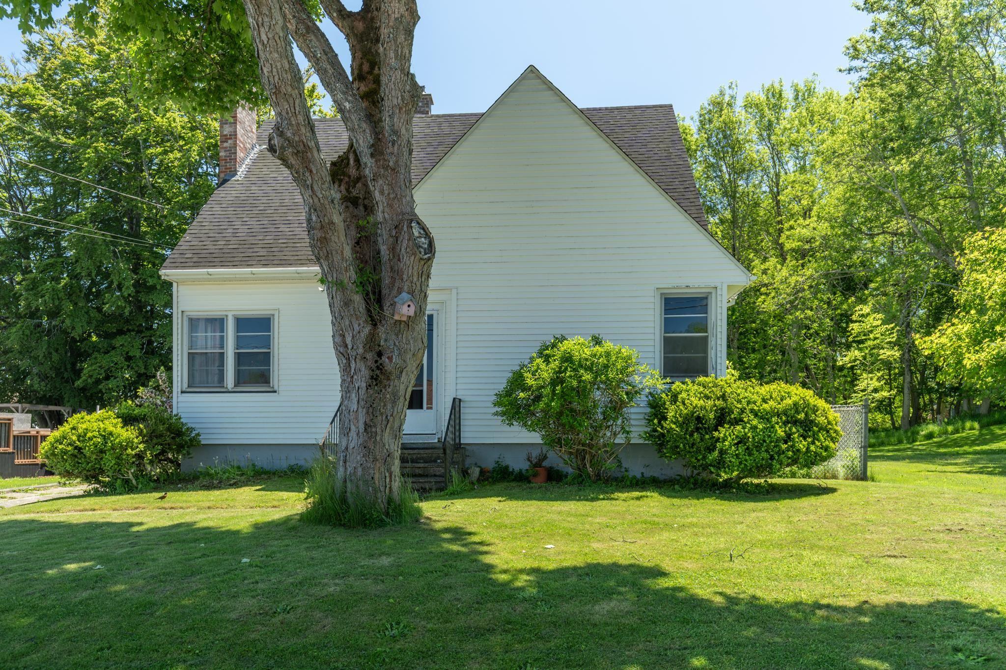 $249,900.00: 61 Forest Street, Yarmouth