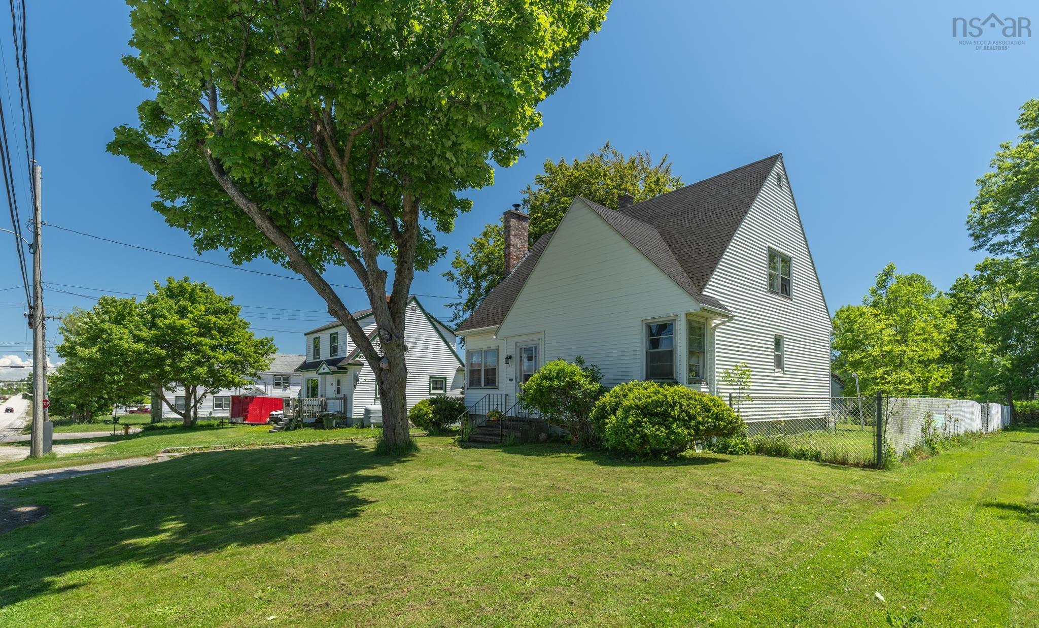 $249,900.00: 61 Forest Street, Yarmouth