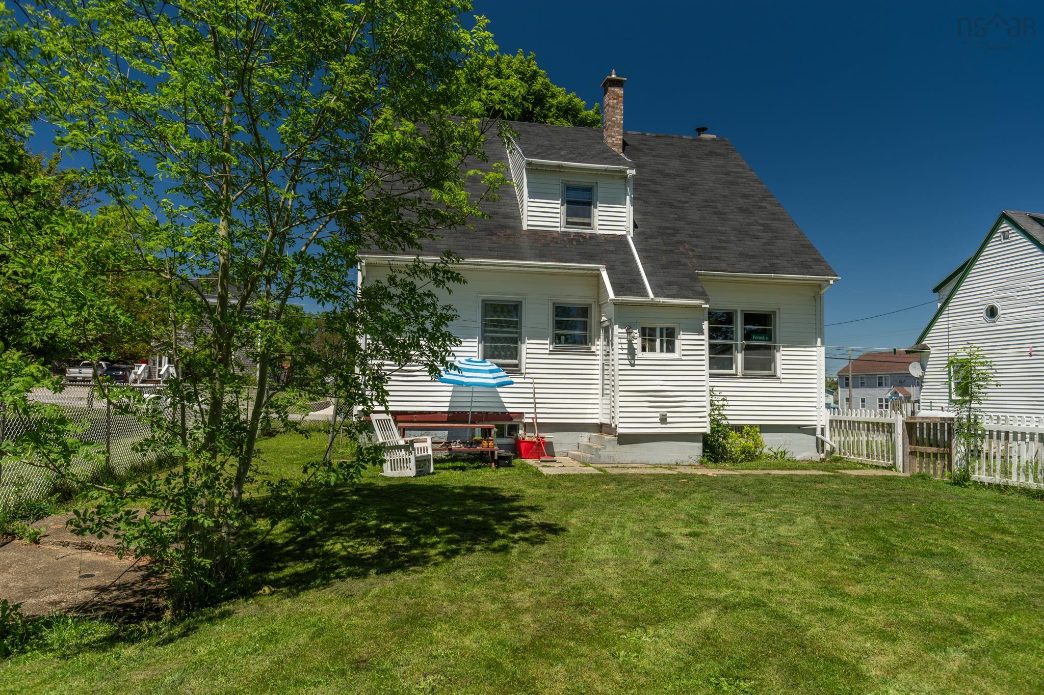 $249,900.00: 61 Forest Street, Yarmouth