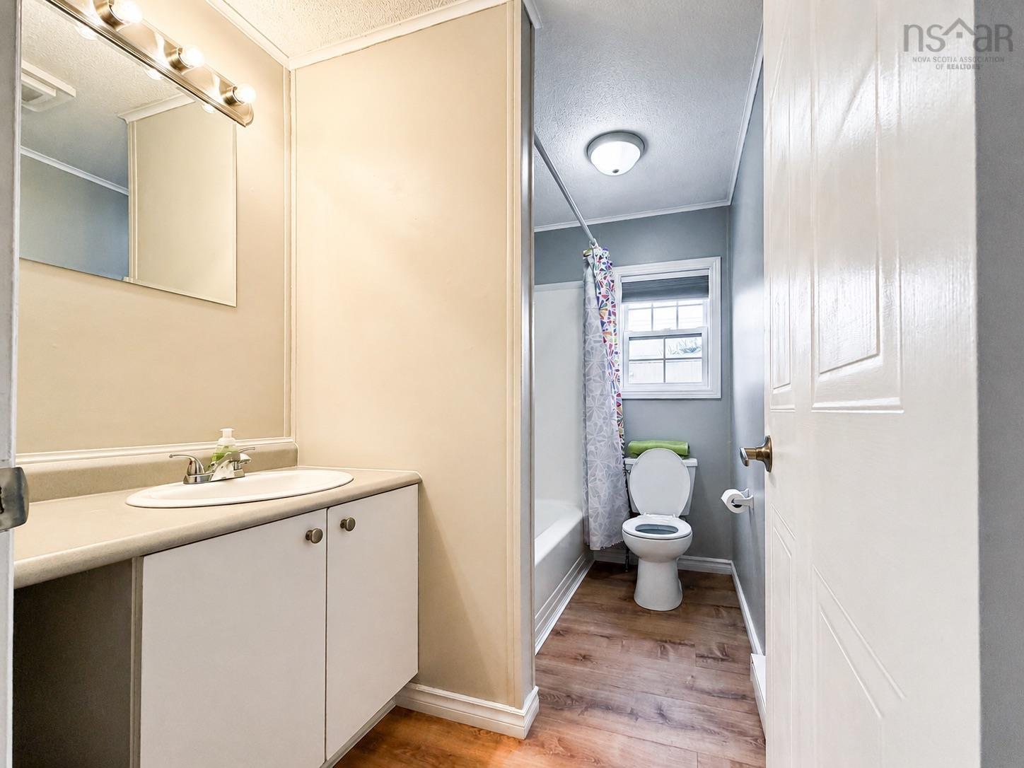 $164,500.00: 4 Fourth Avenue, Sydney
