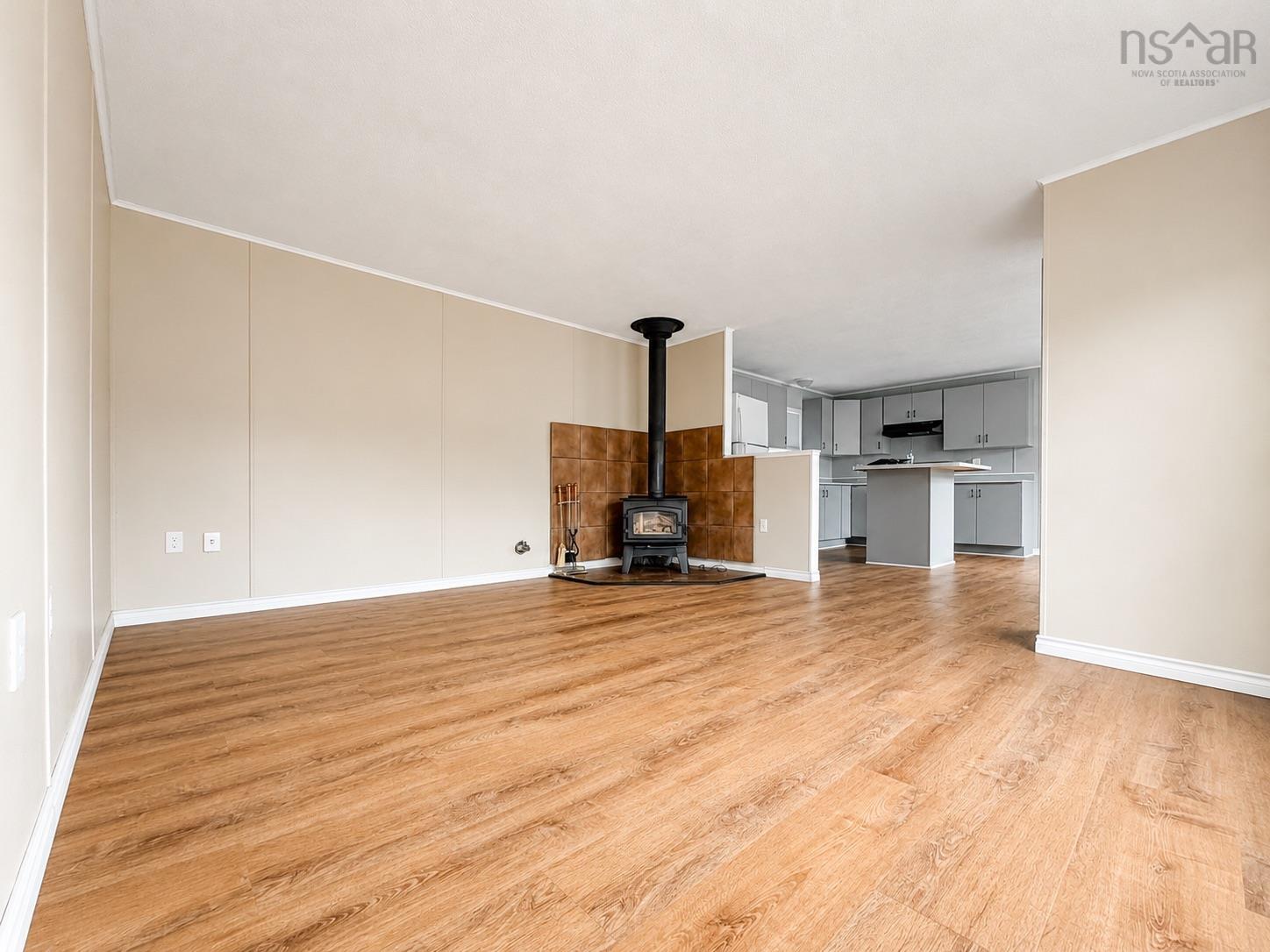 $164,500.00: 4 Fourth Avenue, Sydney