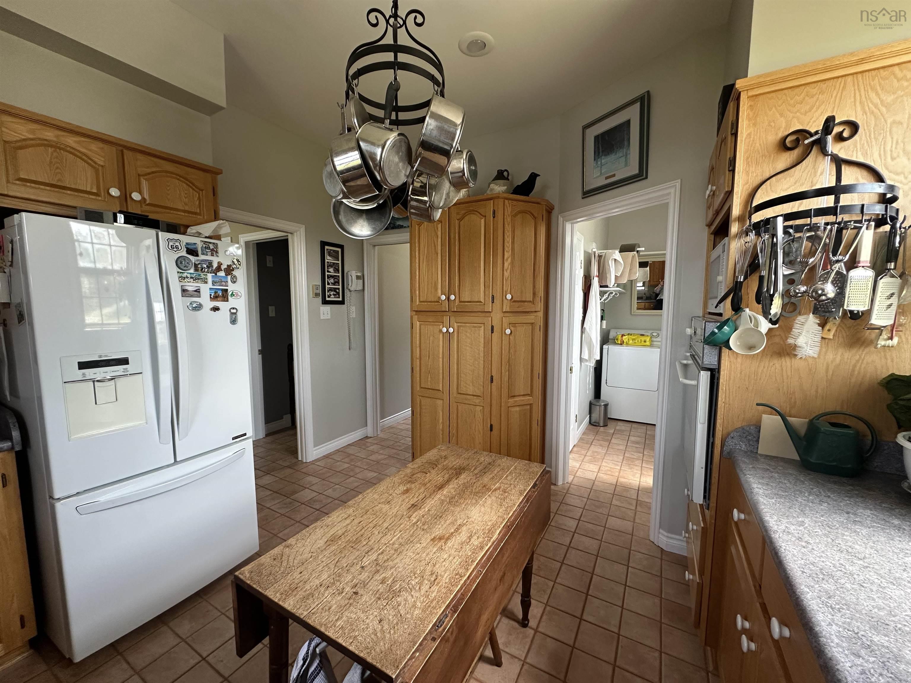 $950,000.00: 11 Cap La Ronde, D