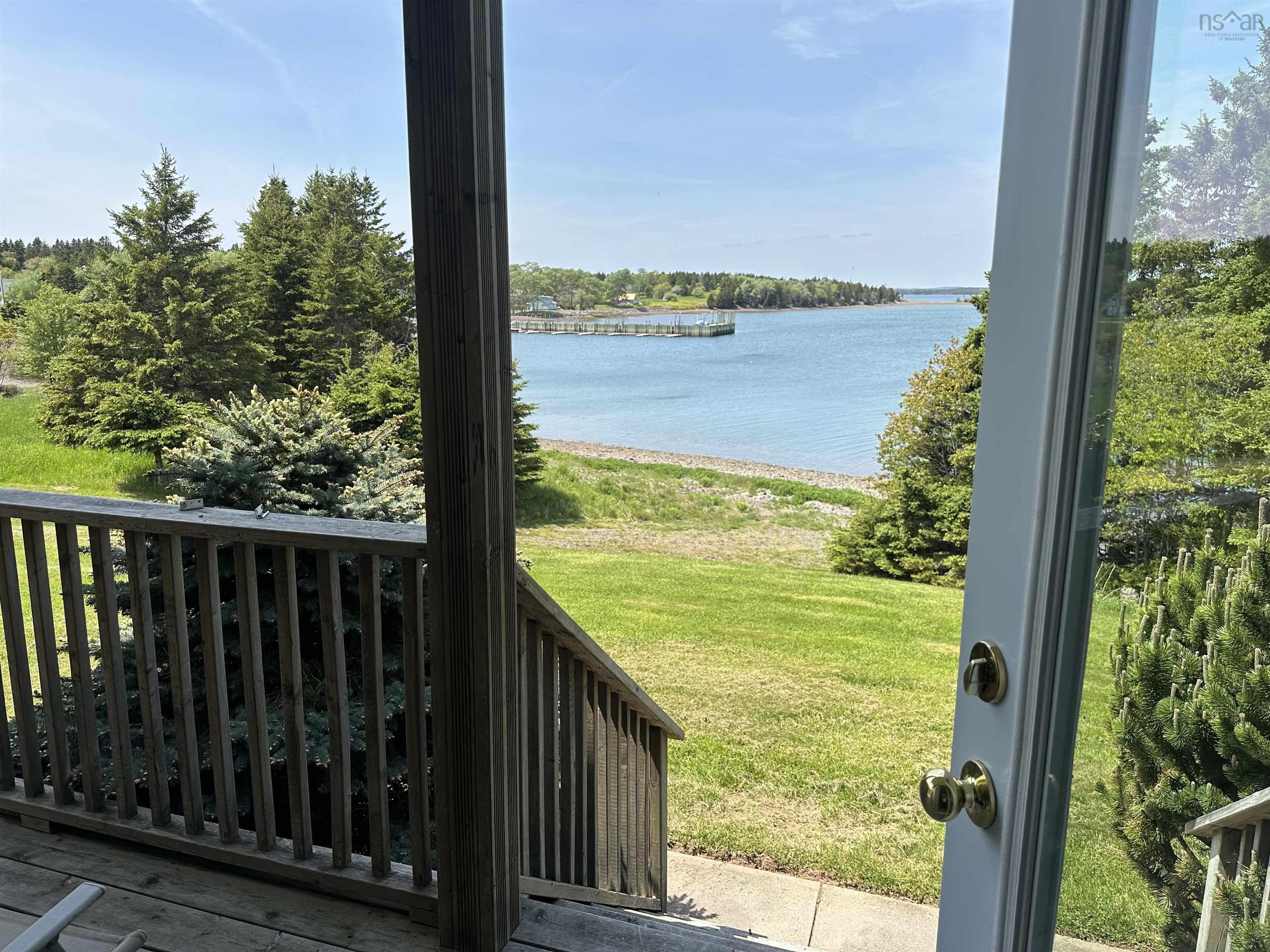 $950,000.00: 11 Cap La Ronde, D