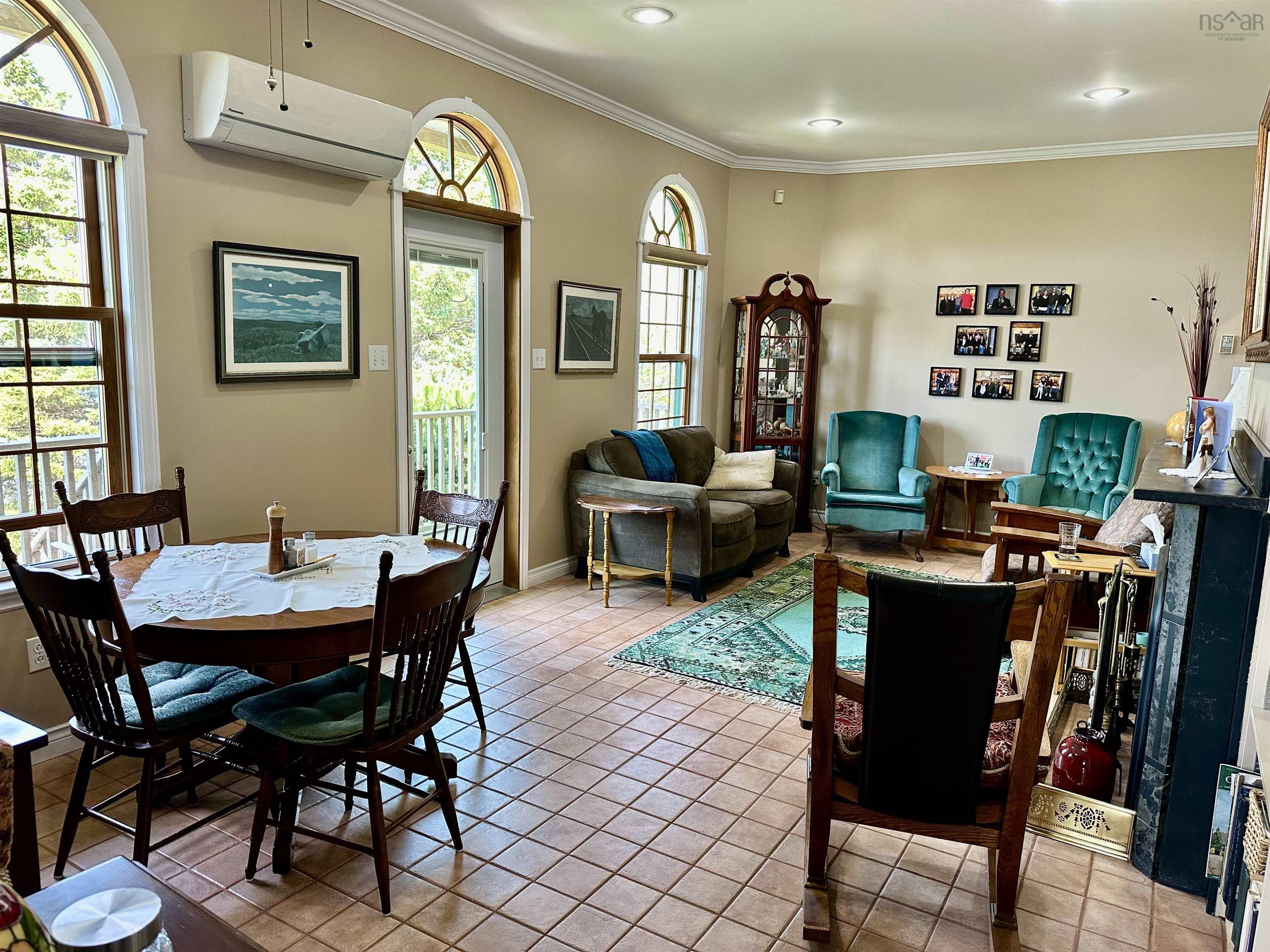 $950,000.00: 11 Cap La Ronde, D