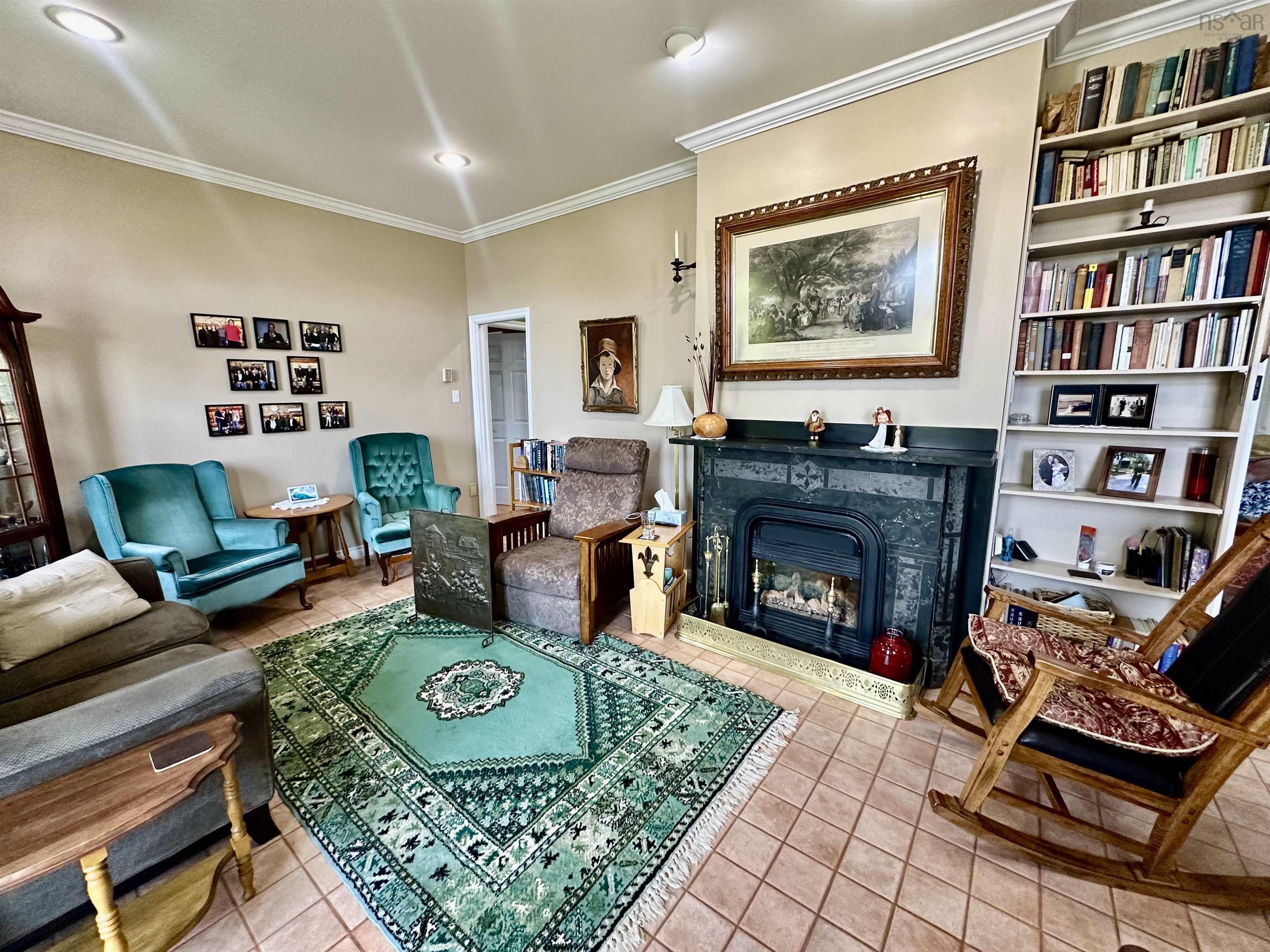 $950,000.00: 11 Cap La Ronde, D