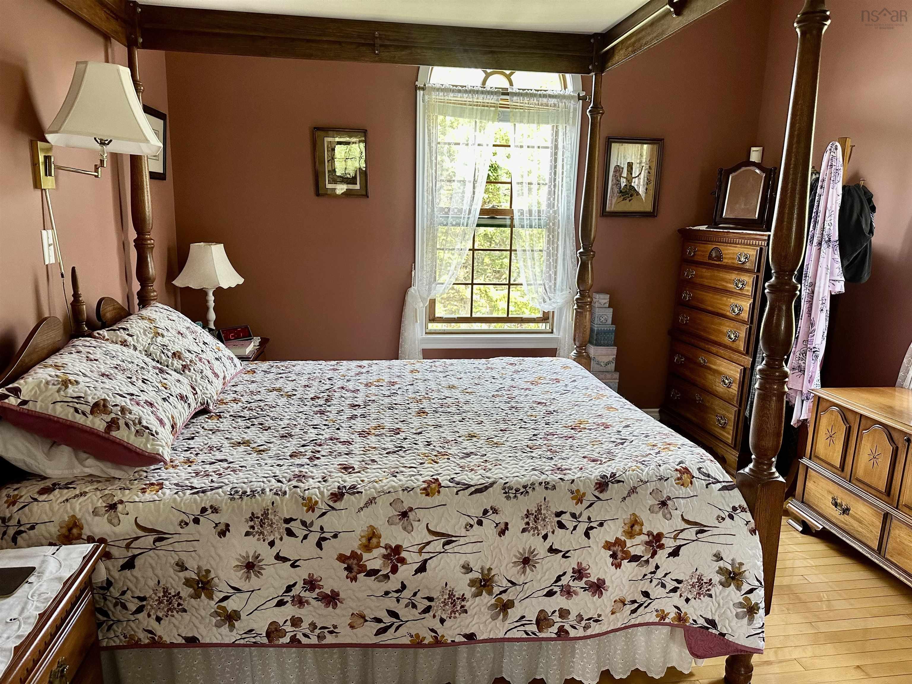 $950,000.00: 11 Cap La Ronde, D