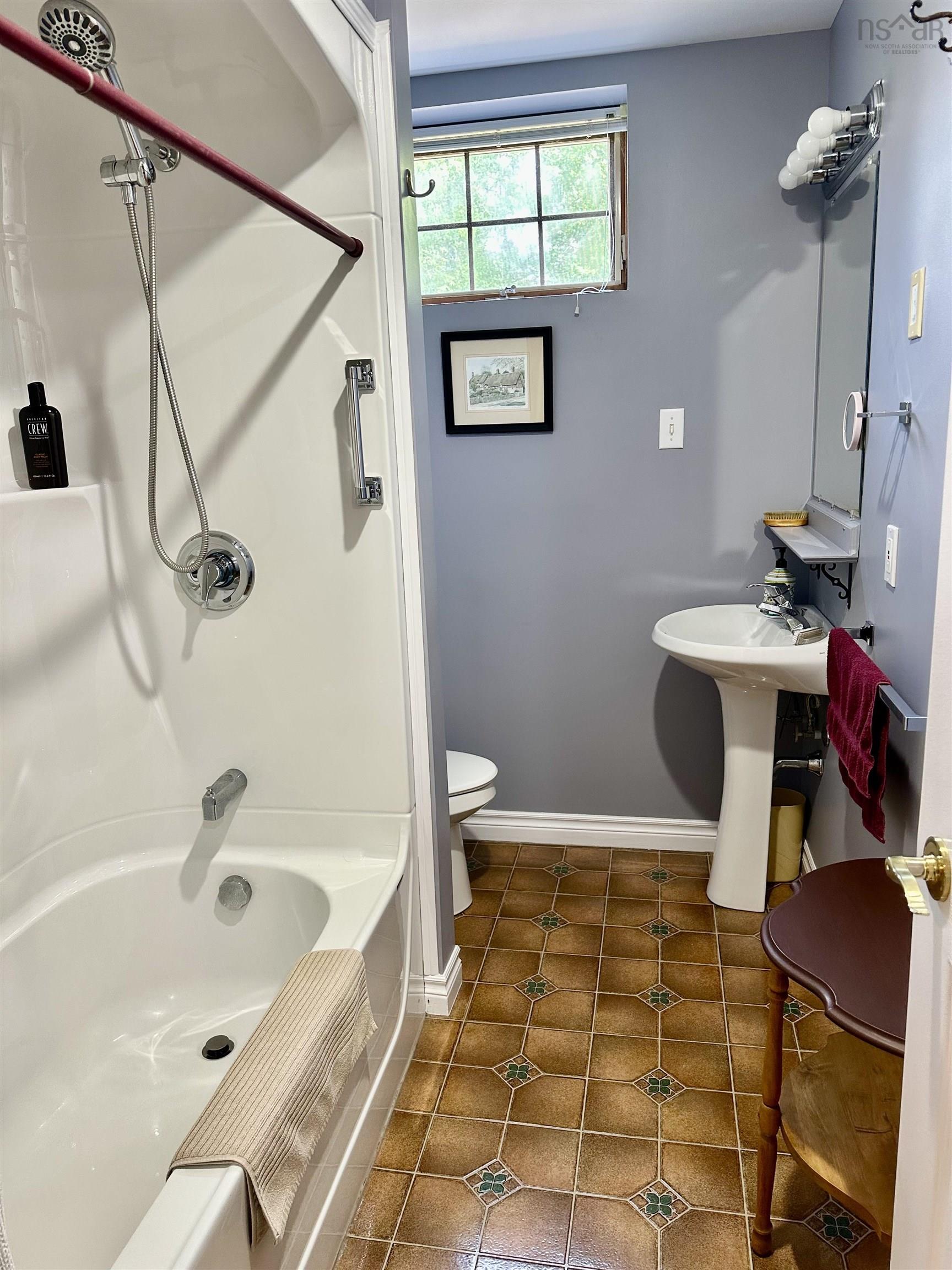 $950,000.00: 11 Cap La Ronde, D