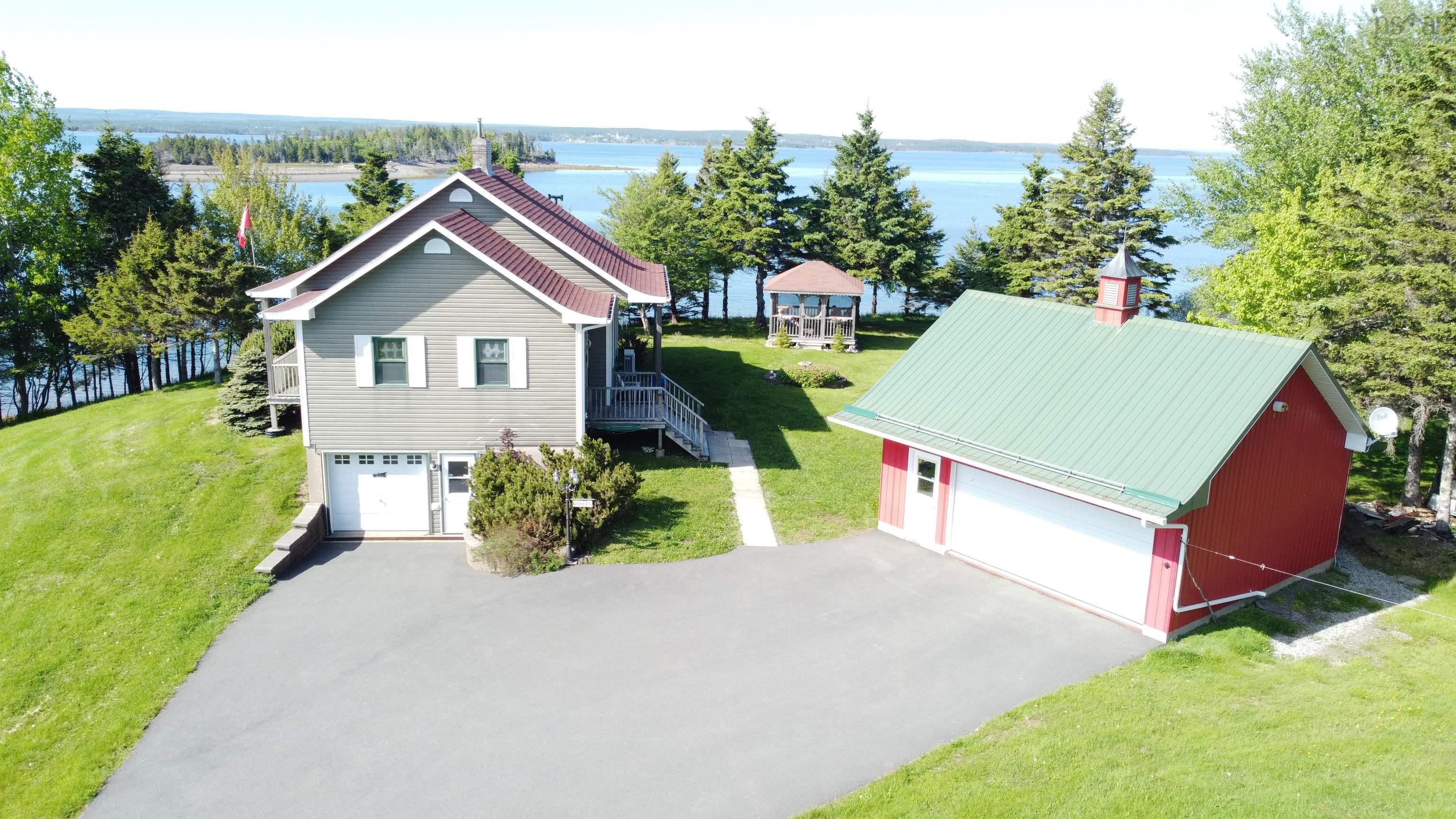 $950,000.00: 11 Cap La Ronde, D