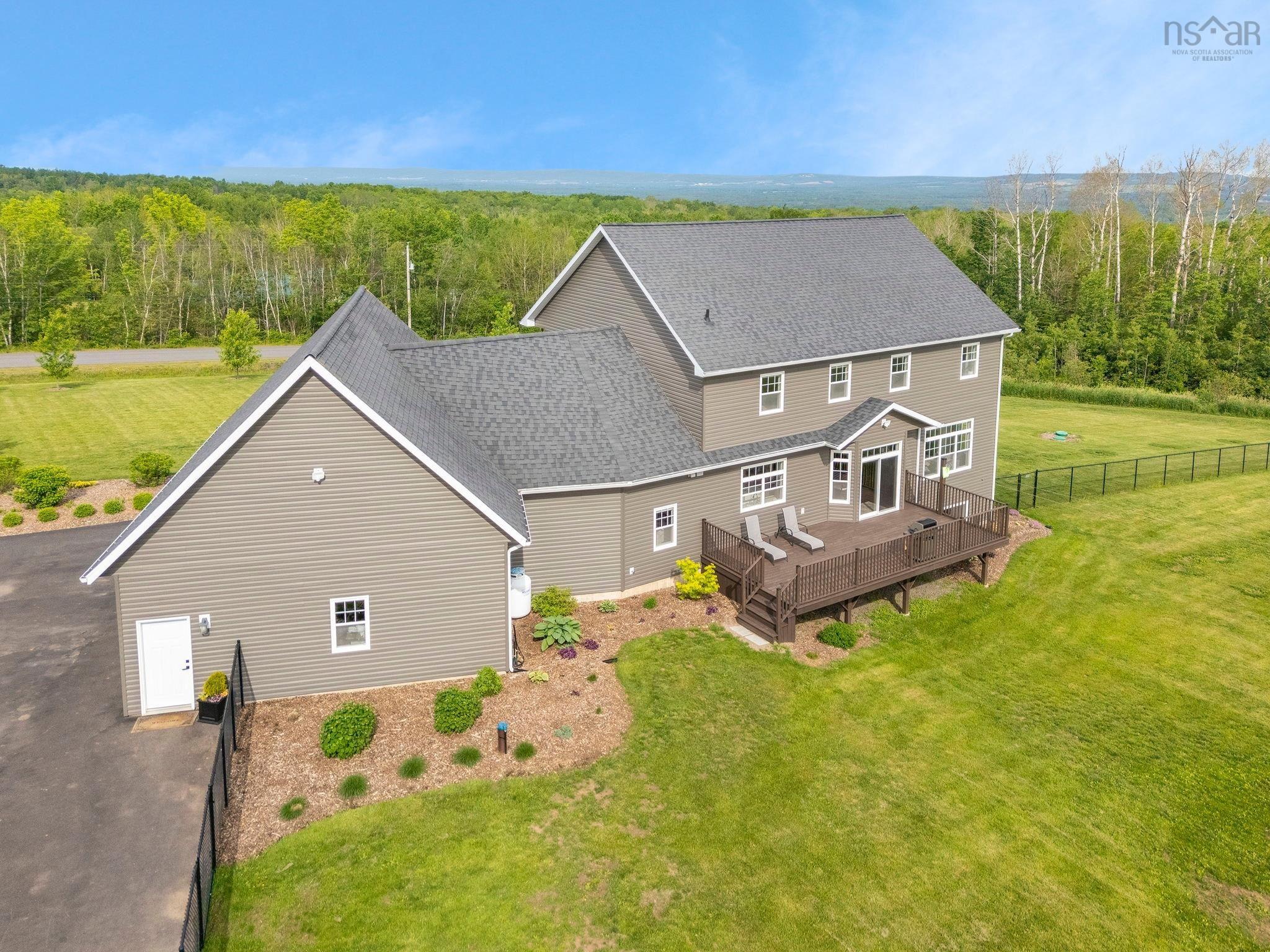 $1,095,000.00: 284 Tremont Mountain Road, South Tremont
