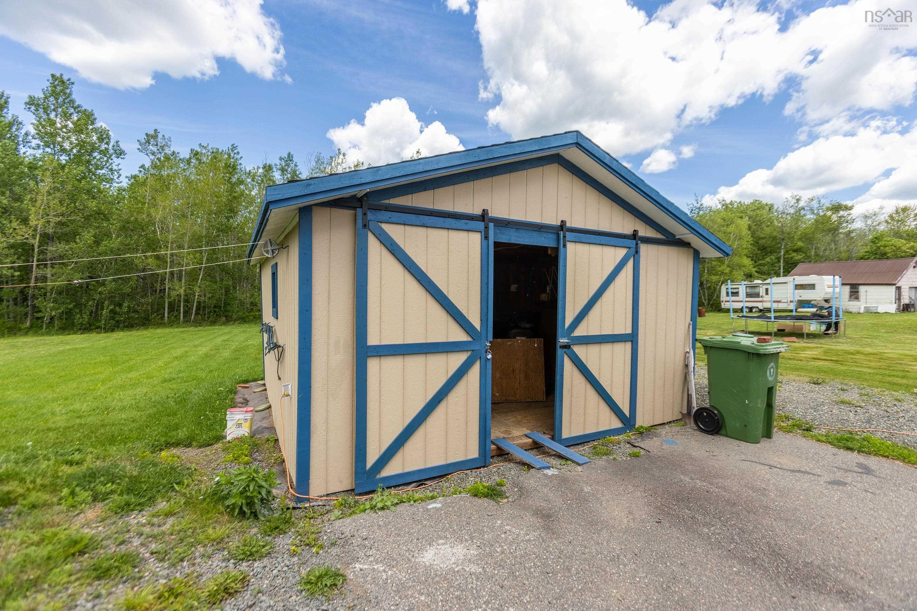 $275,000.00: 2367 Athol Road, Springhill