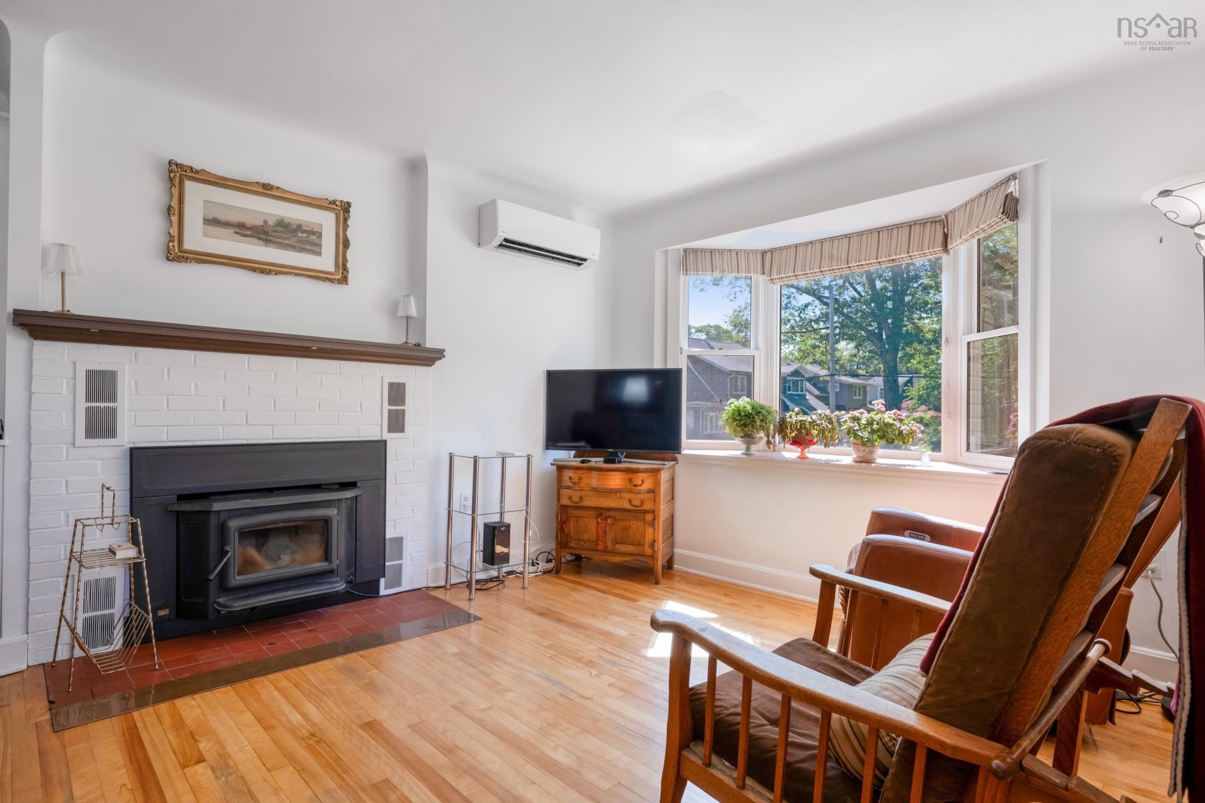$440,000.00: 90 Crescent Street, Bridgewater