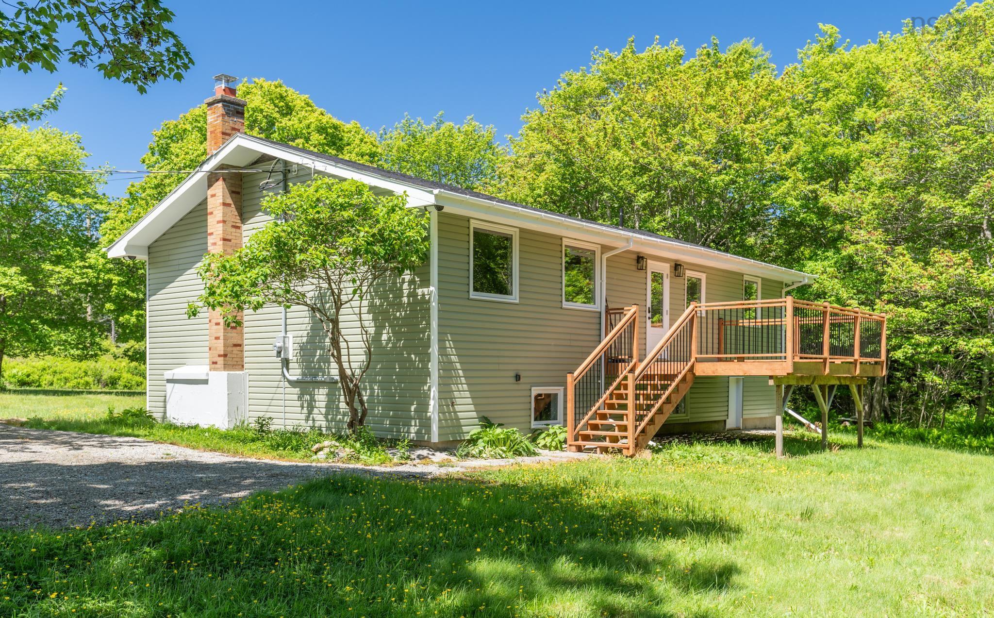 $399,000.00: 2350 Highway 1, Wellington