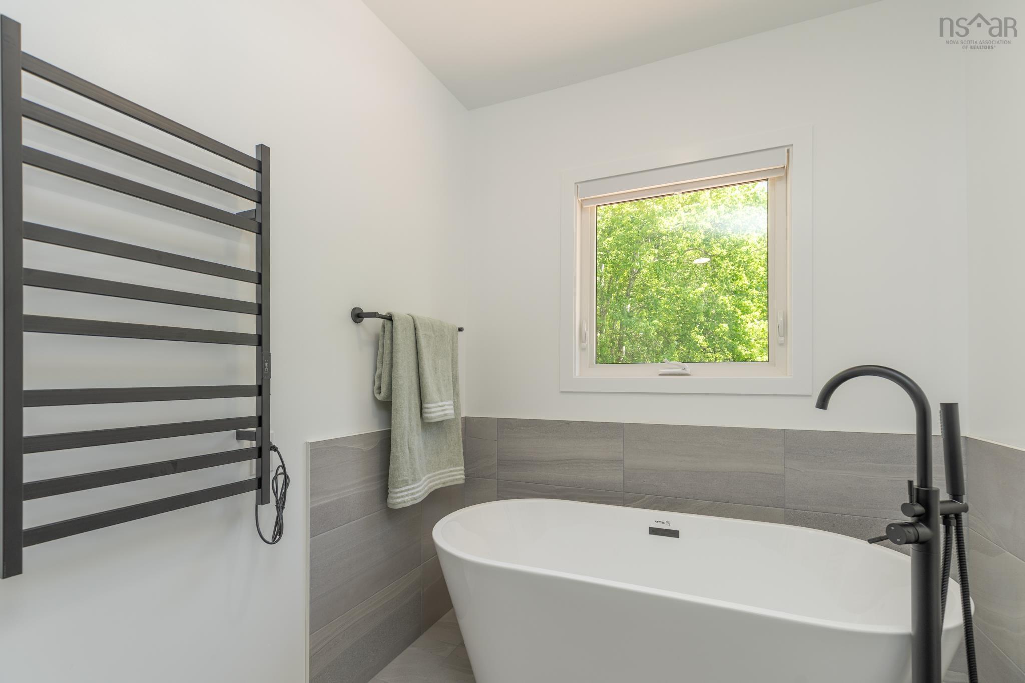 $399,000.00: 2350 Highway 1, Wellington