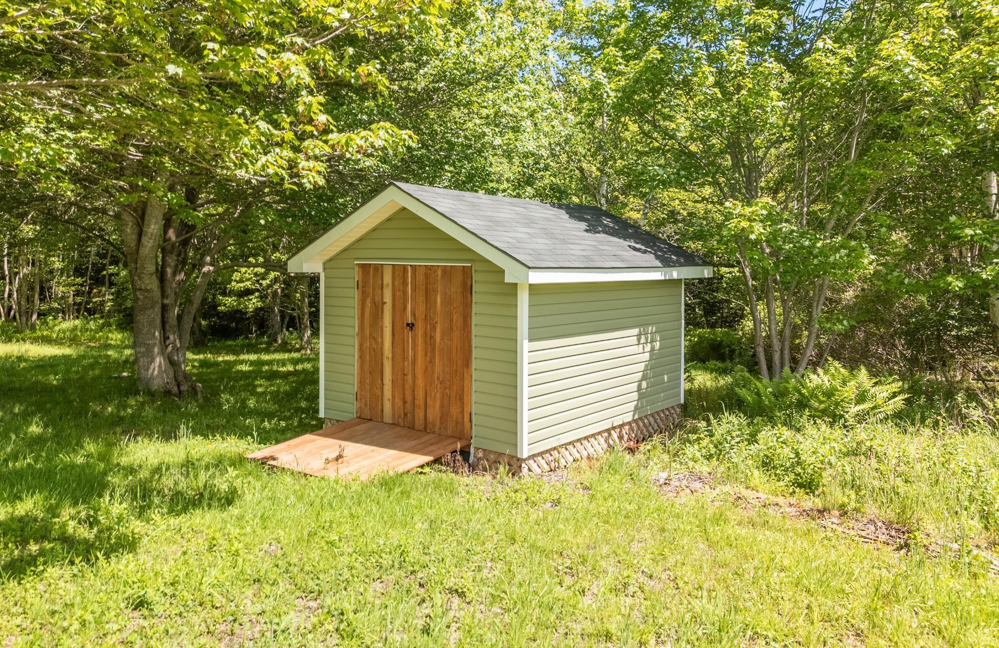 $399,000.00: 2350 Highway 1, Wellington