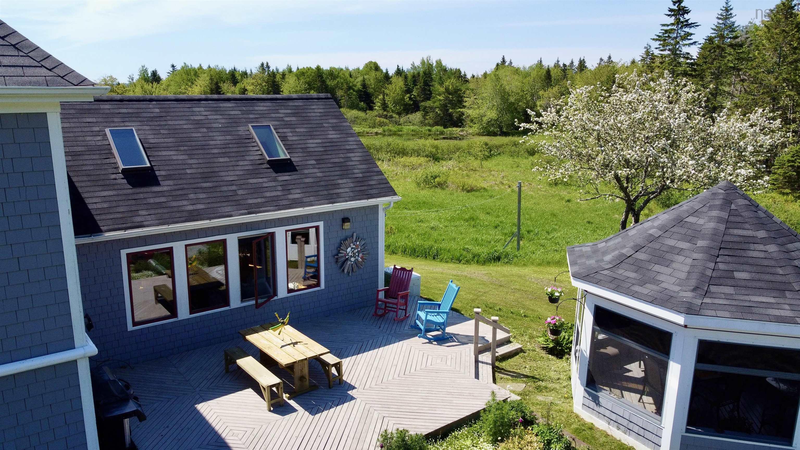 $719,900.00: 450 Hillsdale Road, Sandfield