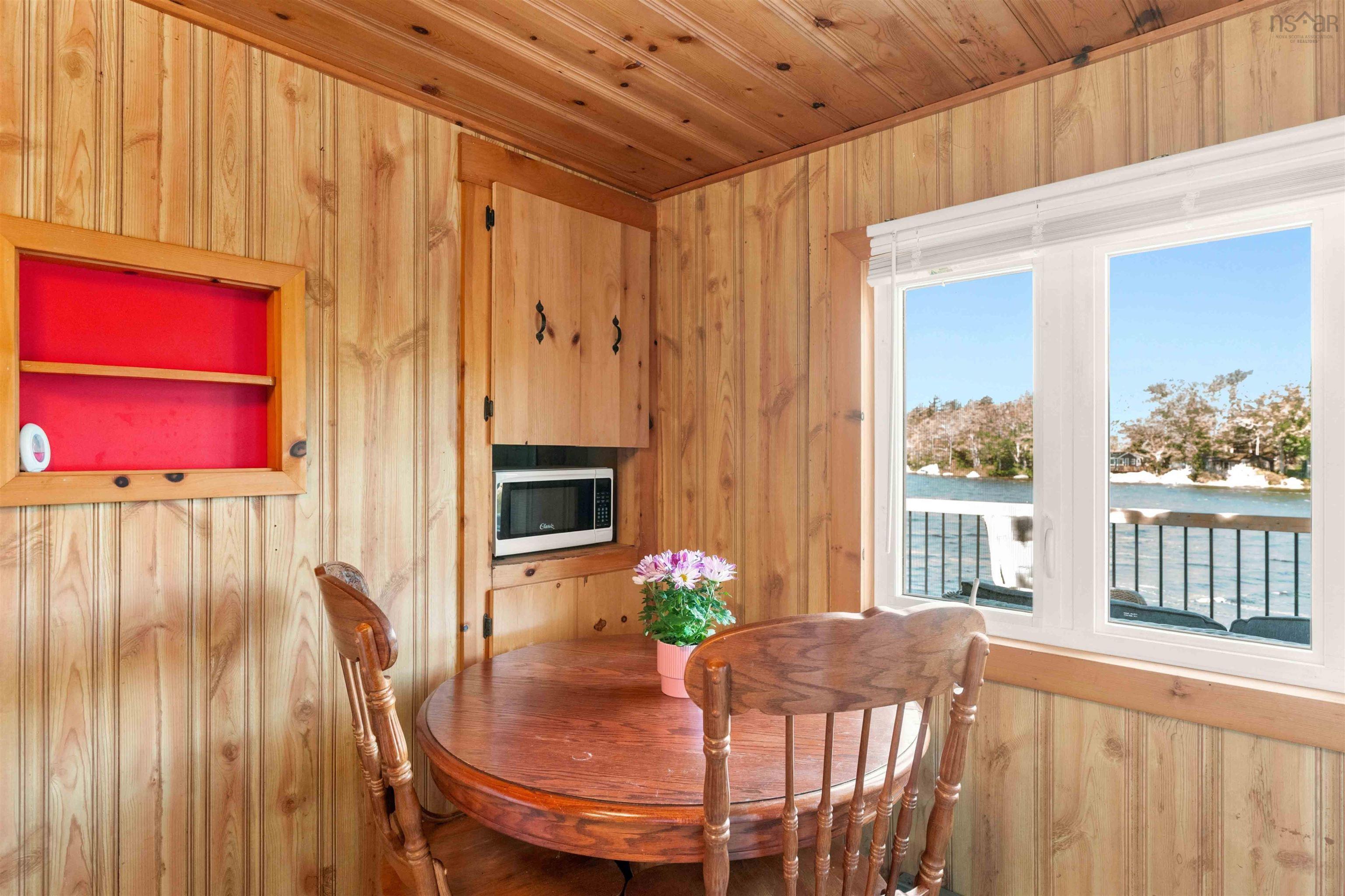 $399,900.00: 31 Lake Shore Drive, North Range
