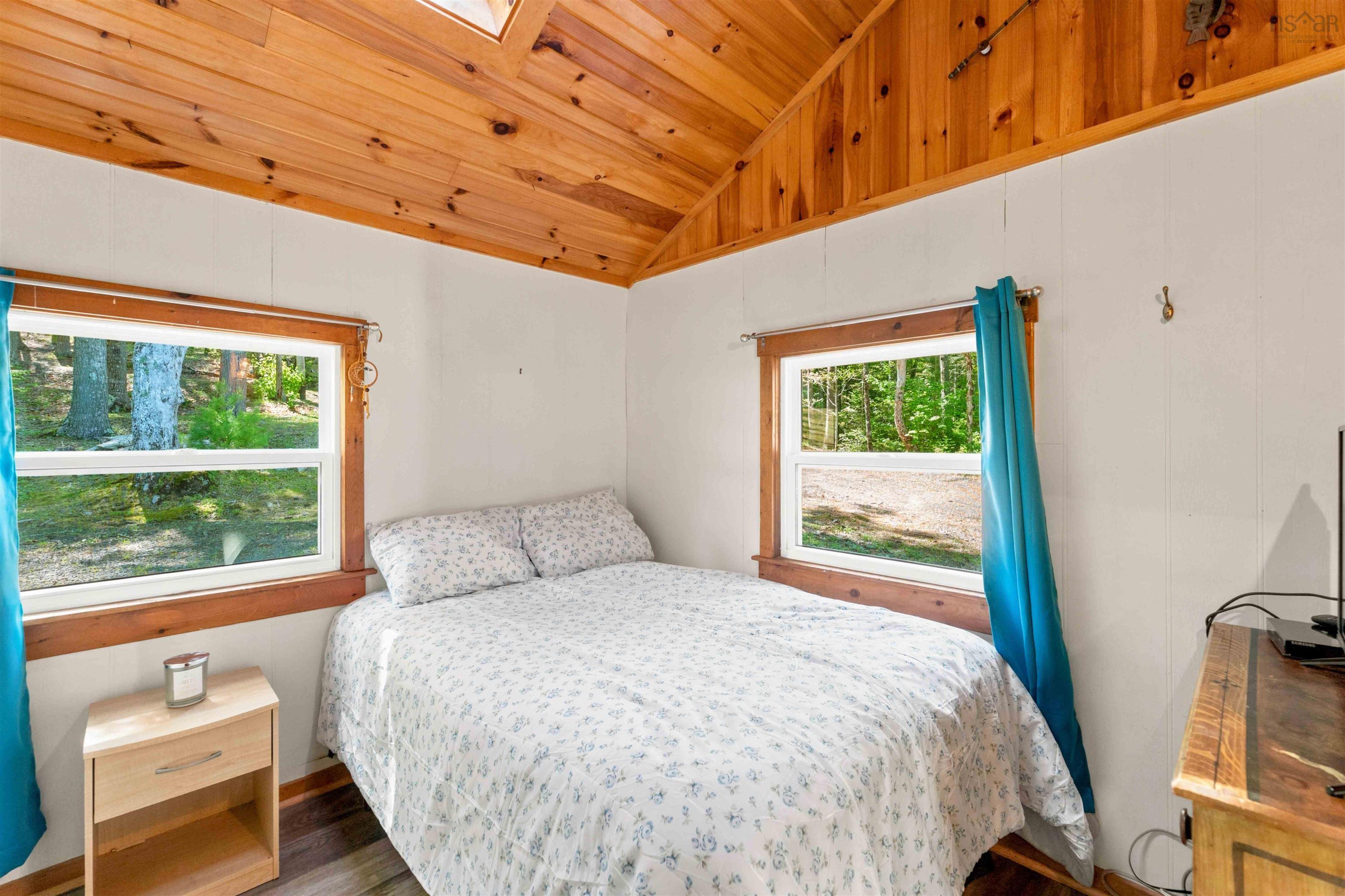 $399,900.00: 31 Lake Shore Drive, North Range