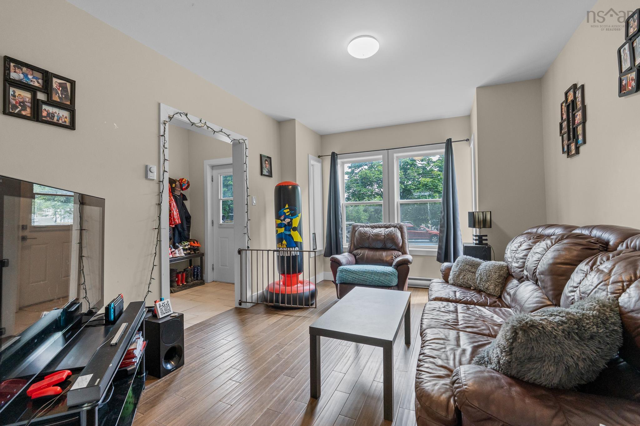 $499,900.00: 192/194 Albert Street, Windsor