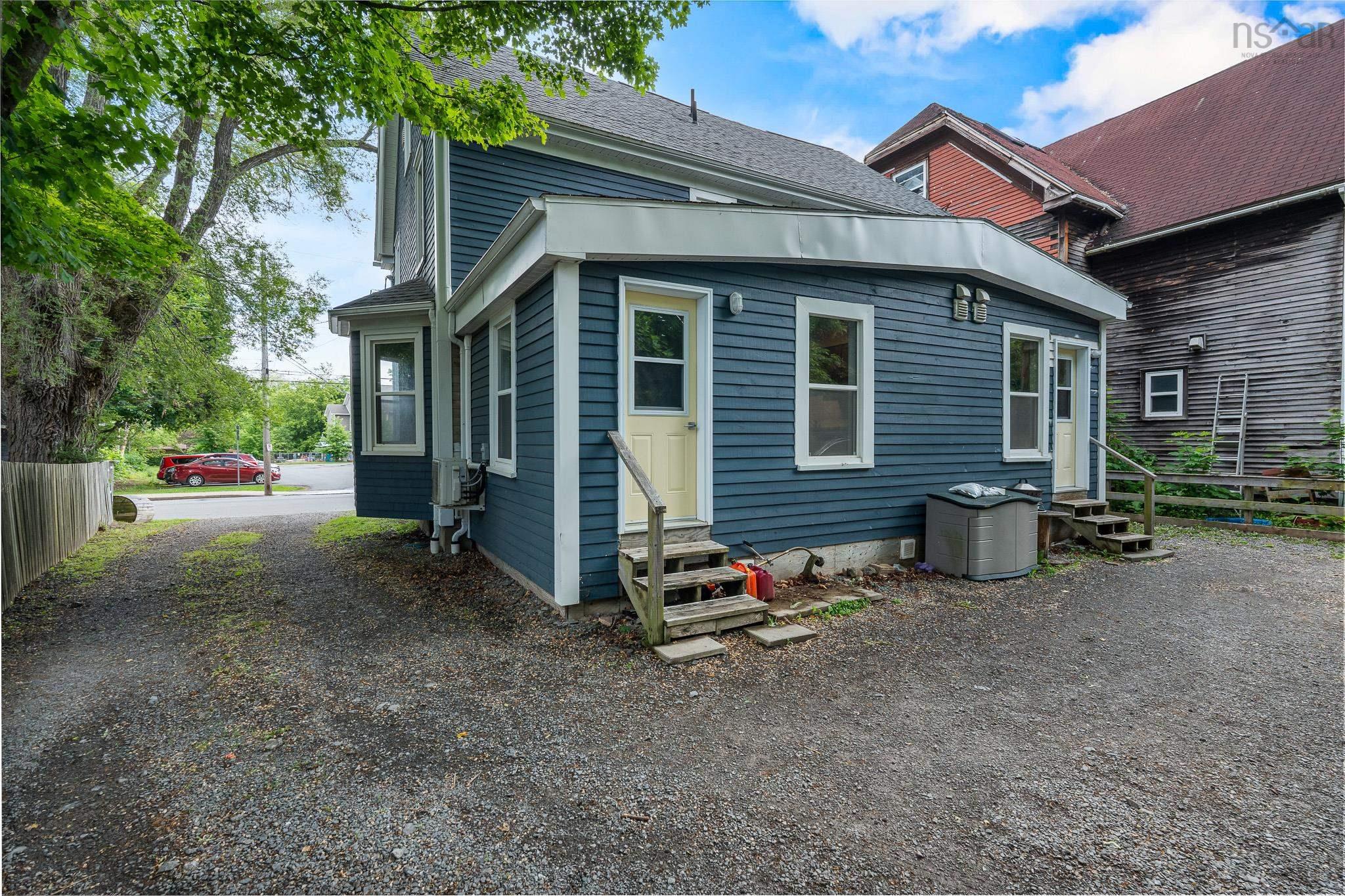 $499,900.00: 192/194 Albert Street, Windsor