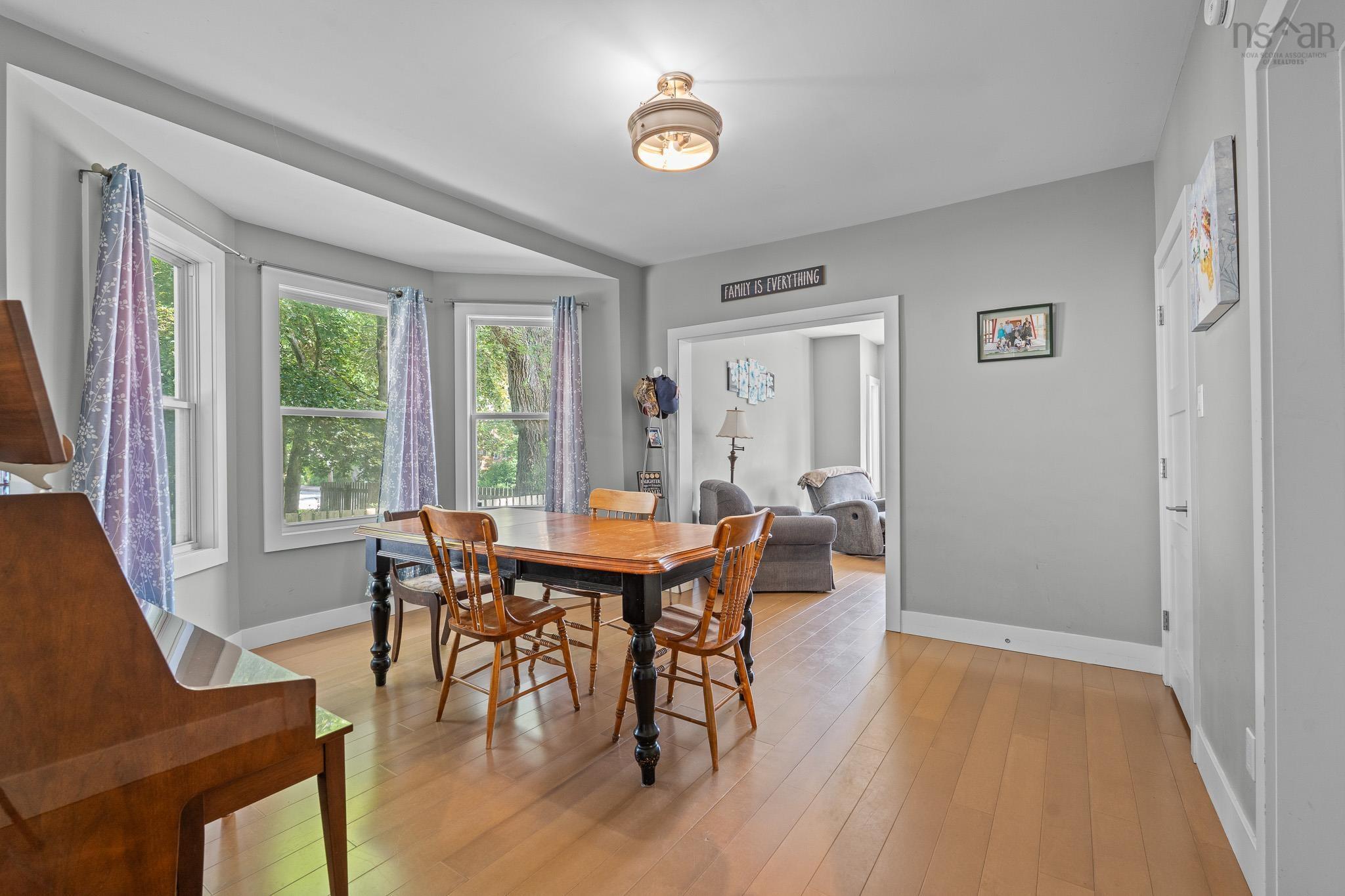 $499,900.00: 192/194 Albert Street, Windsor
