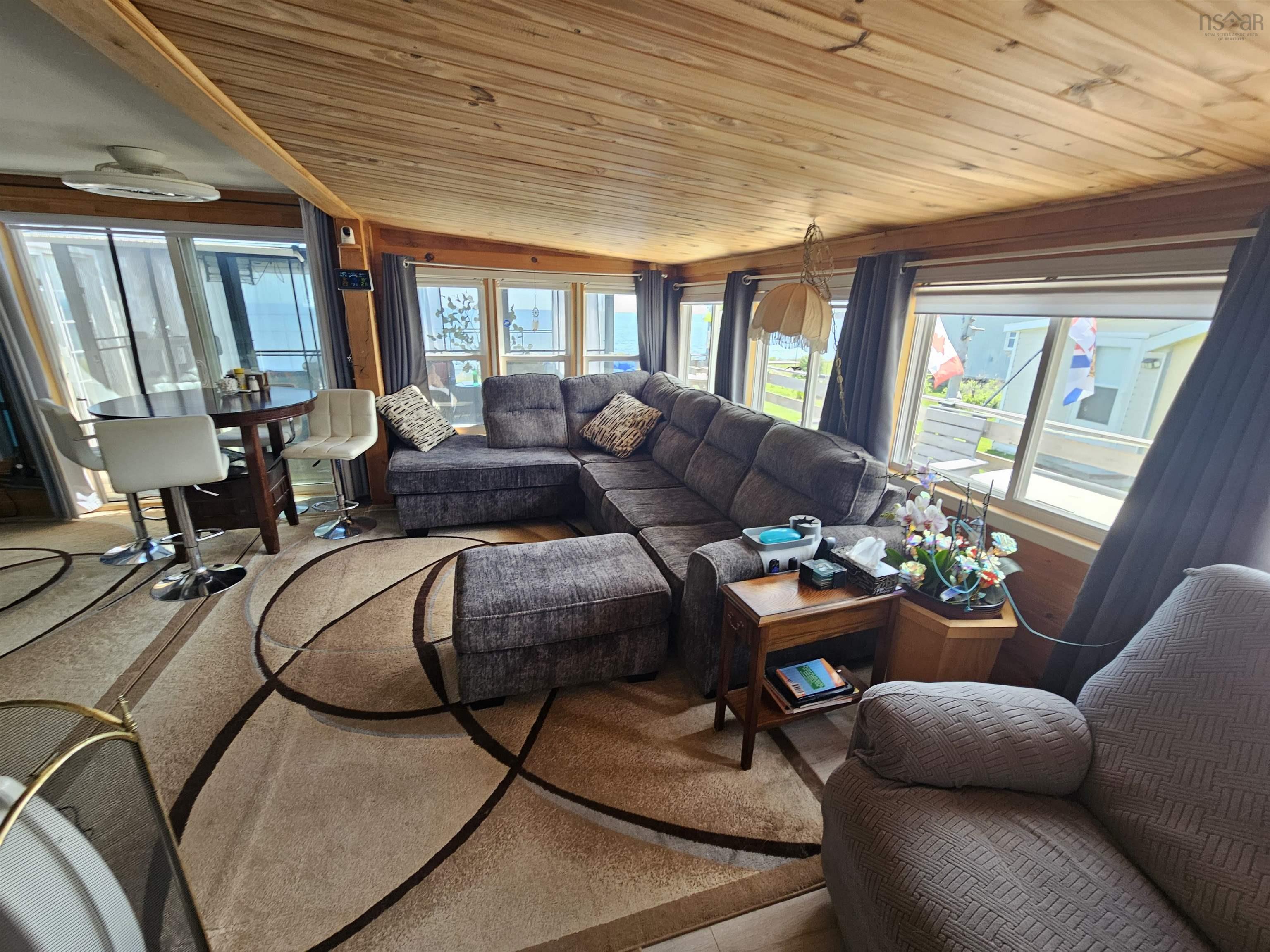 $495,000.00: 402 Smith Point Road, Fox Harbour