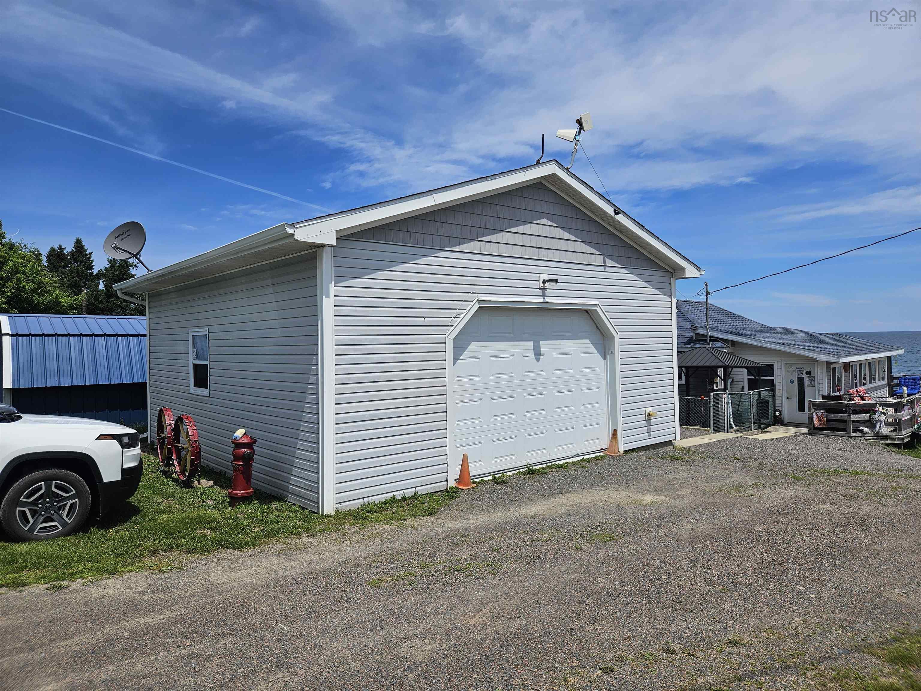 $495,000.00: 402 Smith Point Road, Fox Harbour