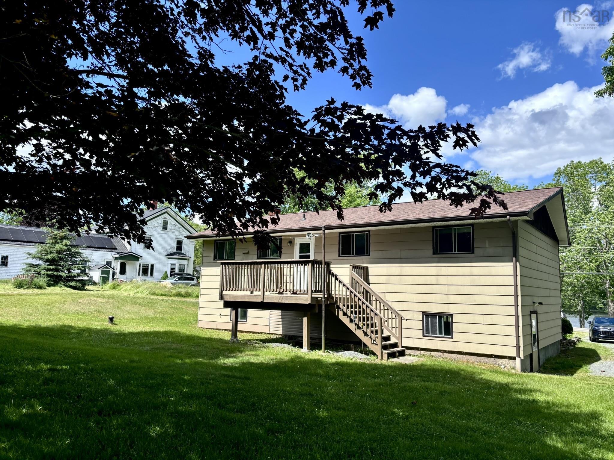 $325,000.00: 436 West Street, Milton