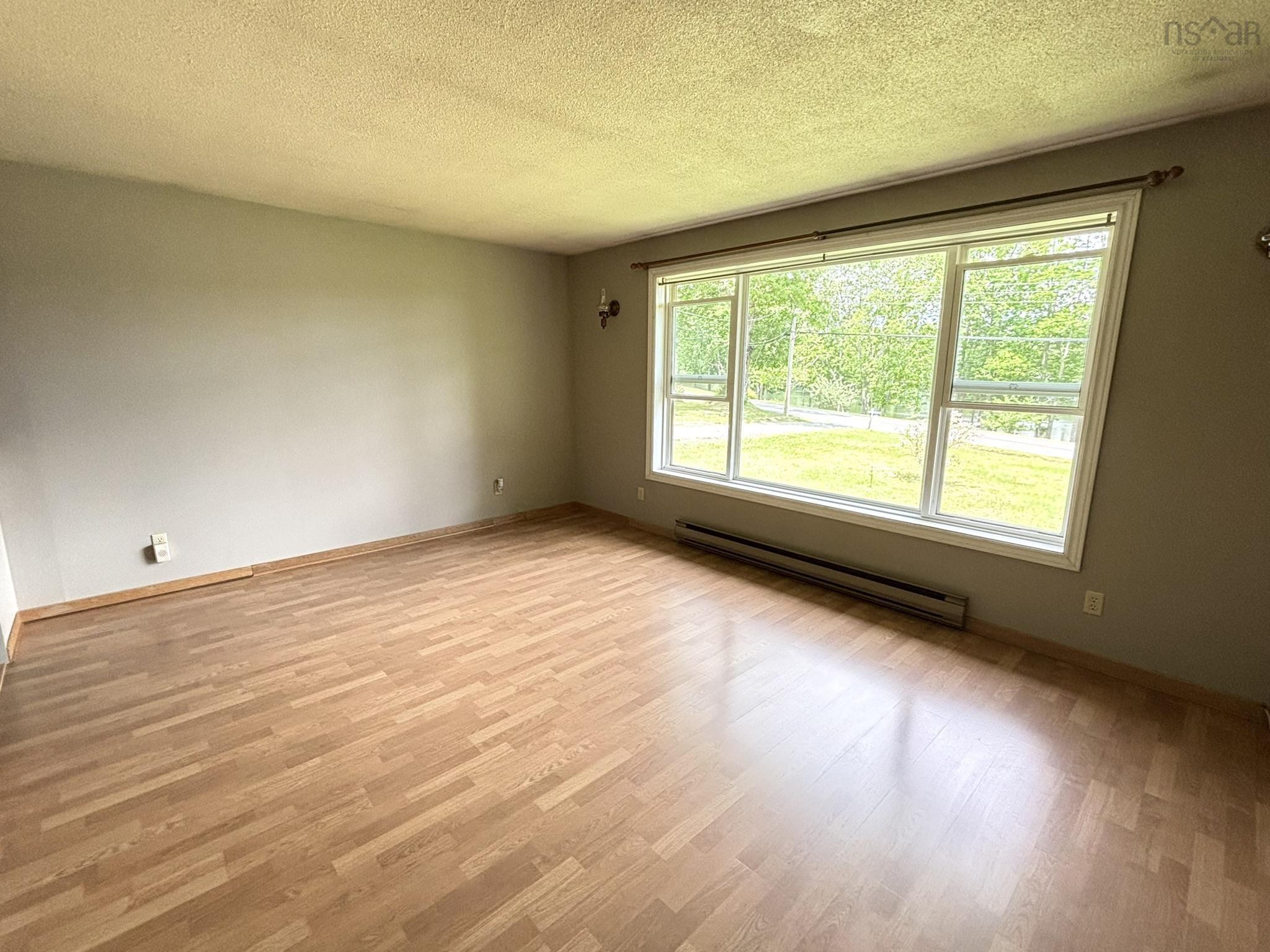 $325,000.00: 436 West Street, Milton