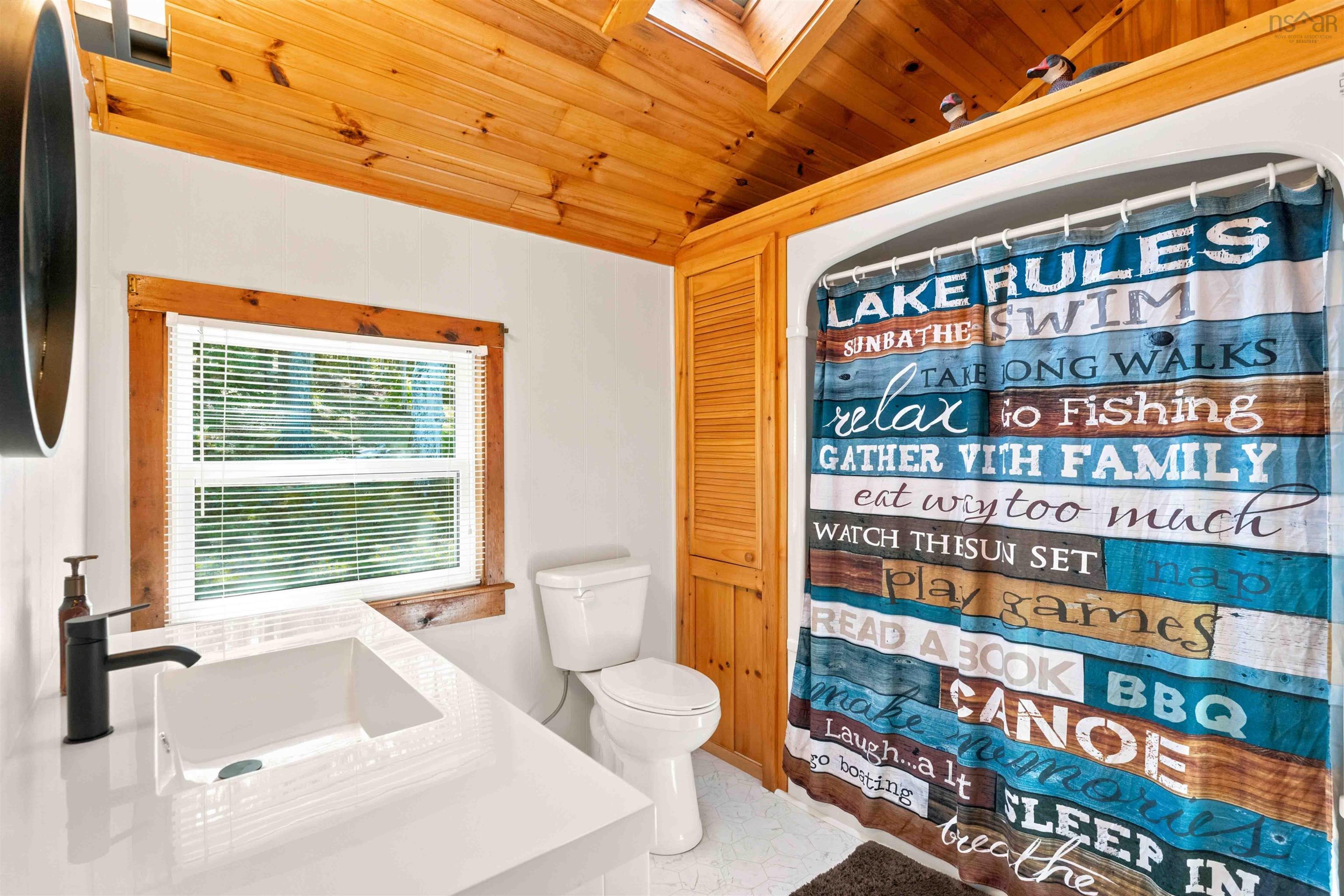 $399,900.00: 31 Lake Shore Drive, North Range