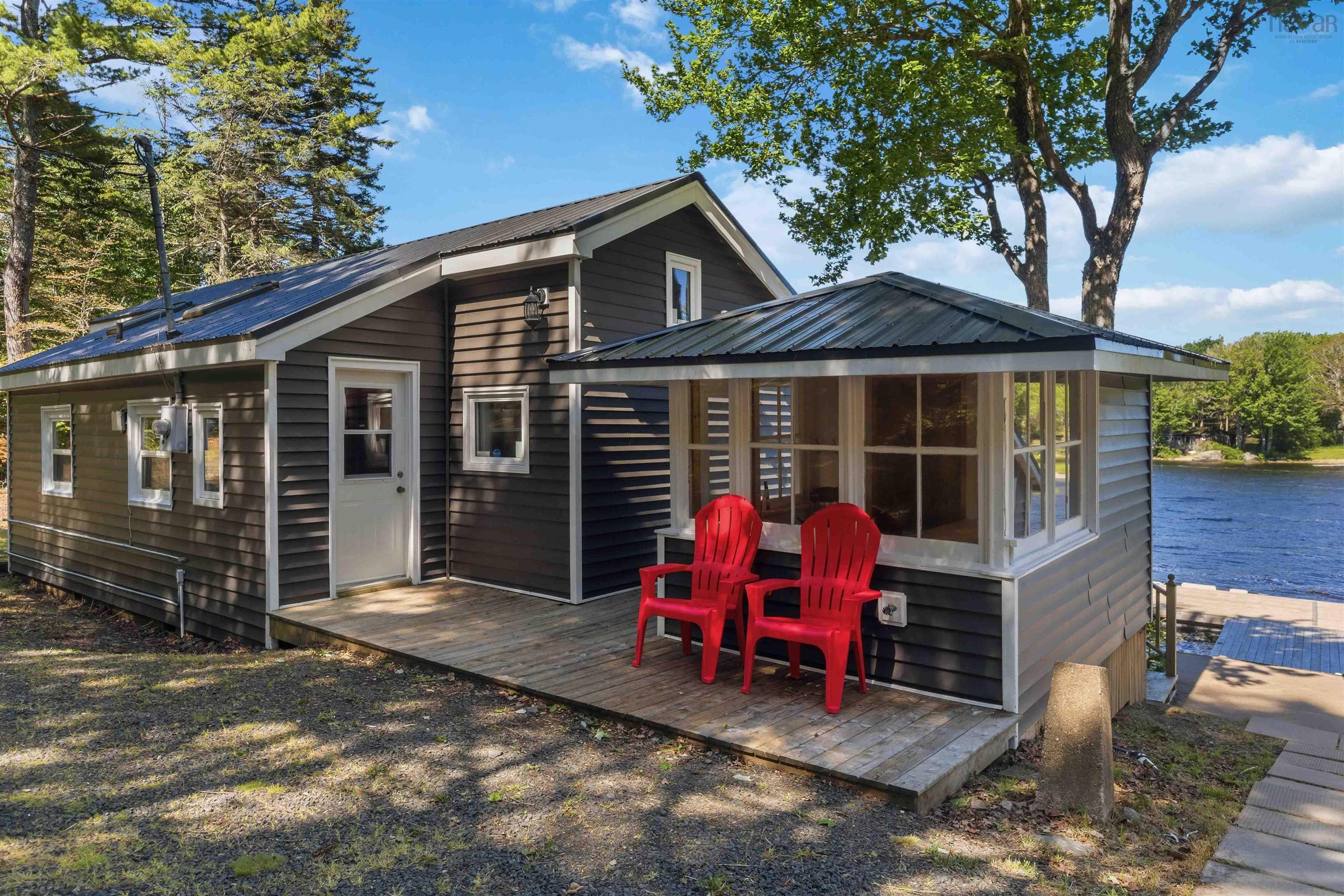 $399,900.00: 31 Lake Shore Drive, North Range