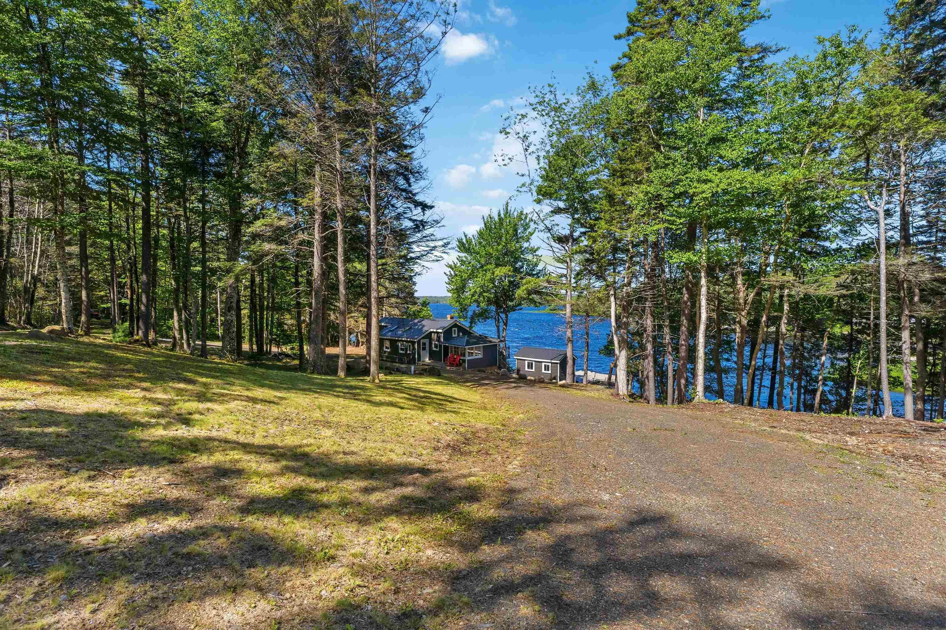 $399,900.00: 31 Lake Shore Drive, North Range