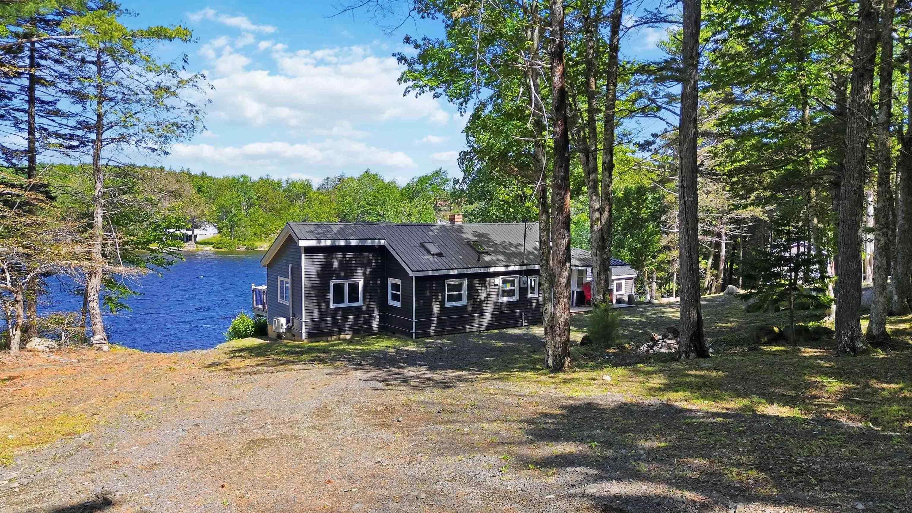 $399,900.00: 31 Lake Shore Drive, North Range