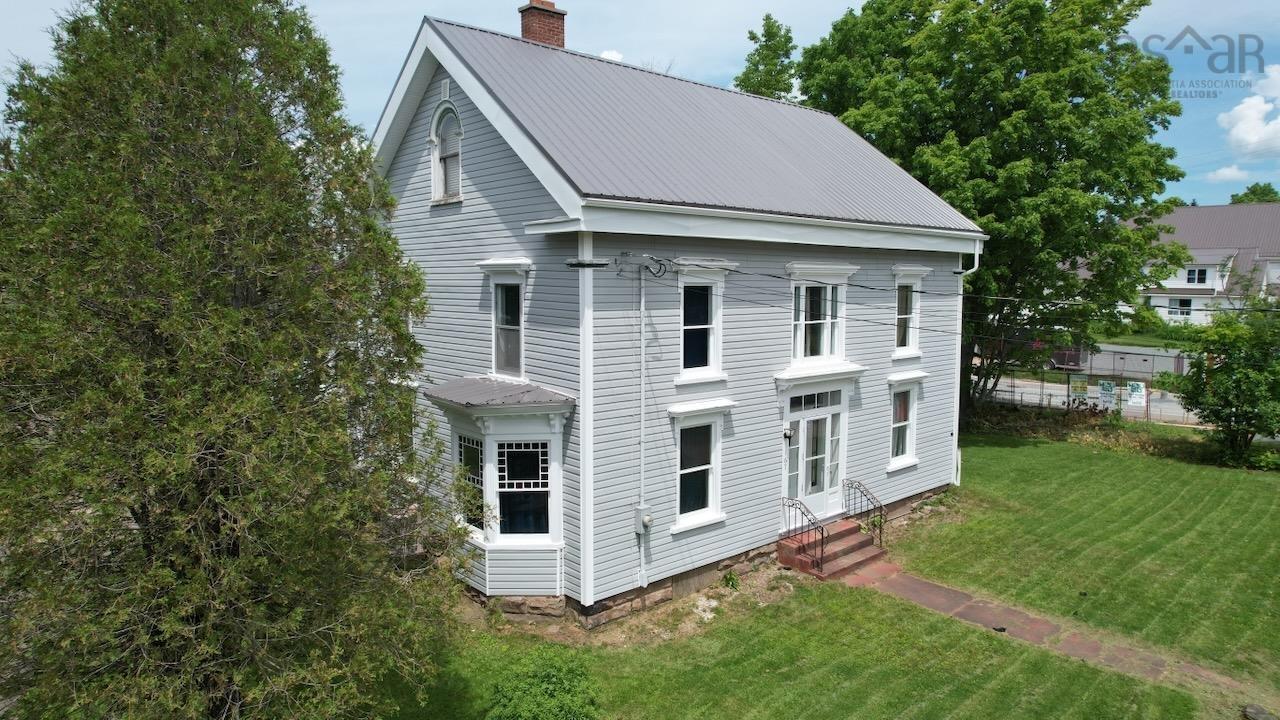 $319,000.00: 167 Lower Main Street, Oxford